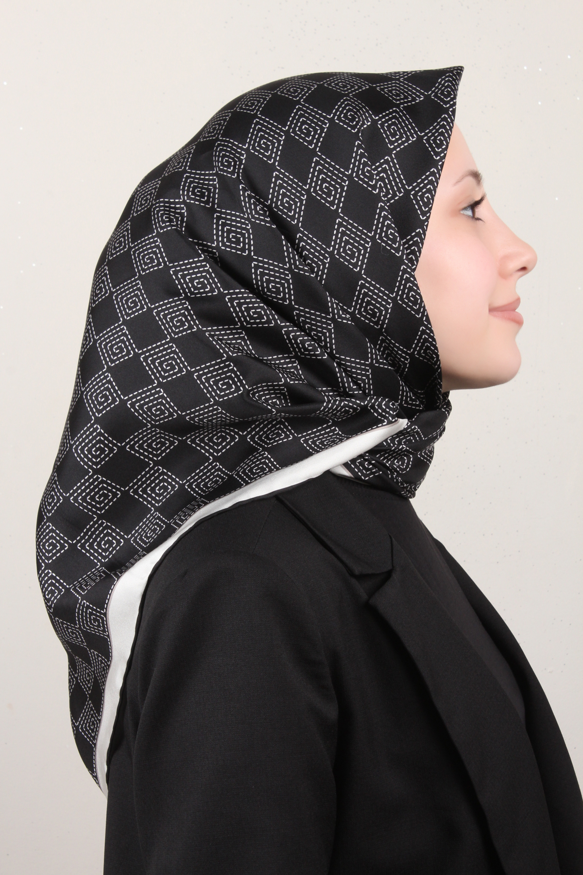 Belli Twil İpek Eşarp 4003-82 Siyah