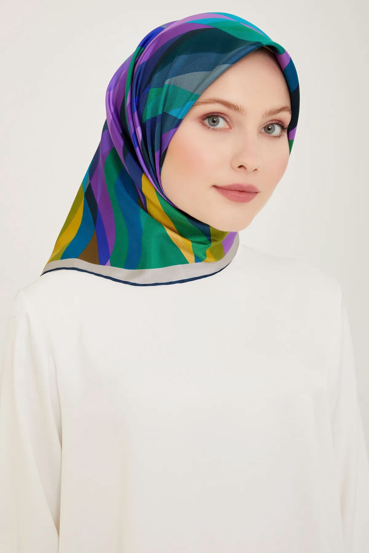Belli Twil İpek Eşarp 4004-04