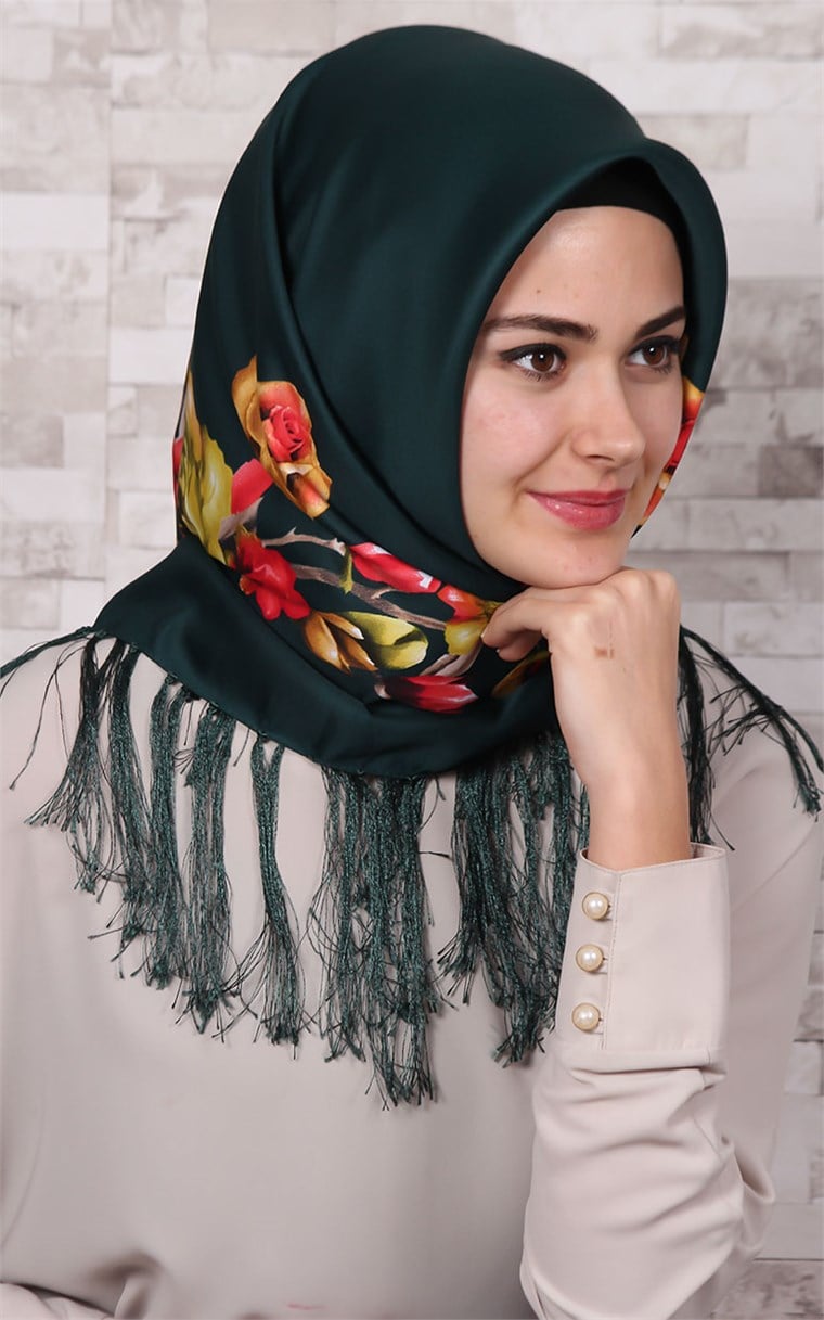 111-0001-03 PİRAMİT PÜSKÜLLÜ EŞARP YEŞİL