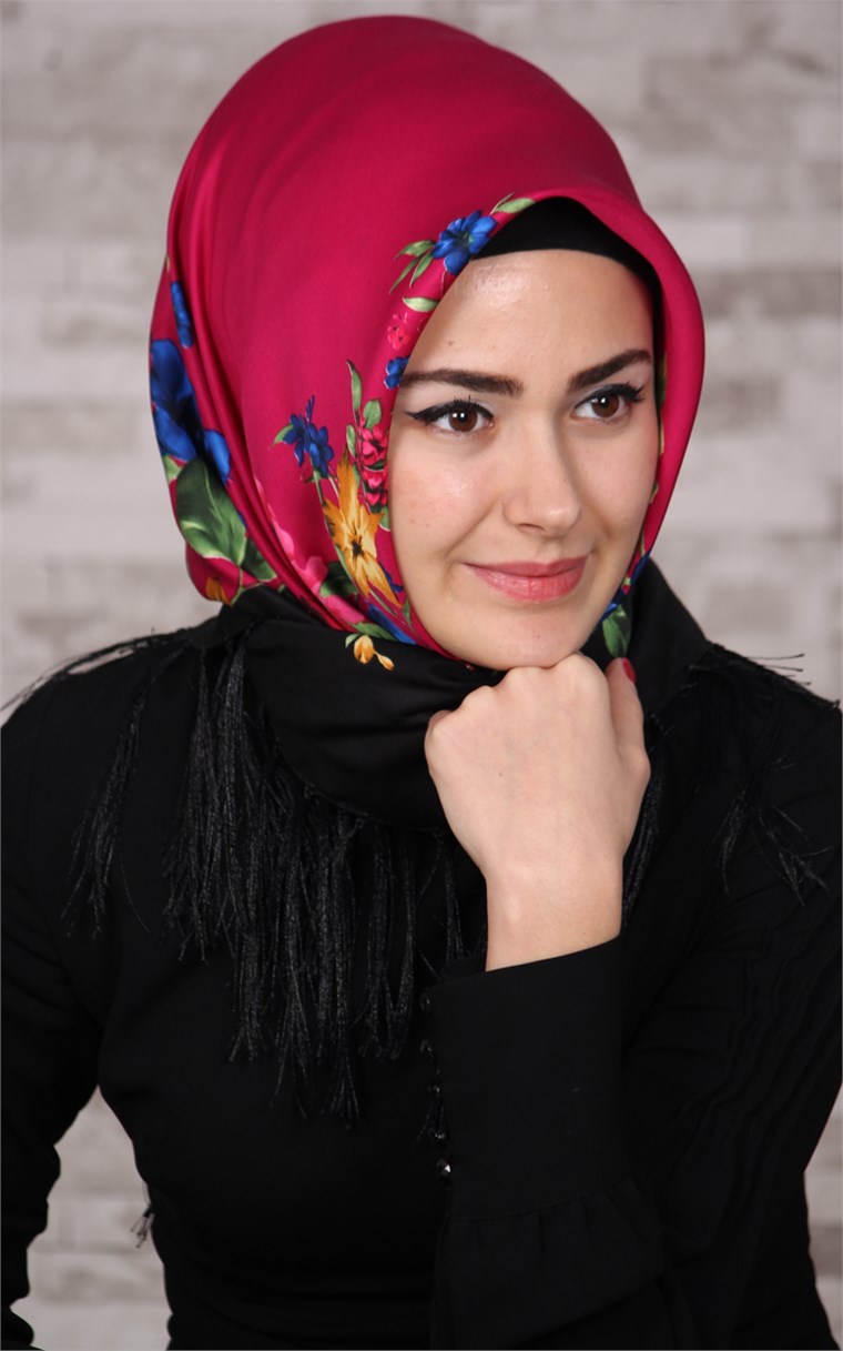 111-0011-08 PİRAMİT PÜSKÜLLÜ EŞARP SİYAH FUŞYA