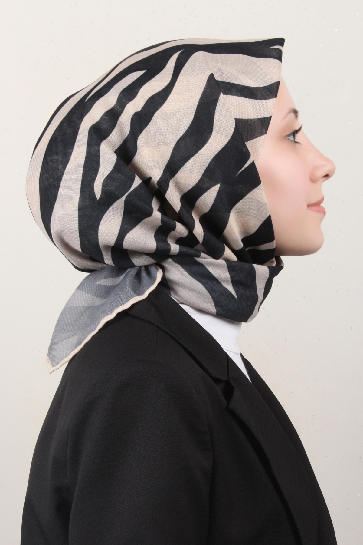 Lo'cella Pamuklu Soft Eşarp 4160-6 Bej-Siyah