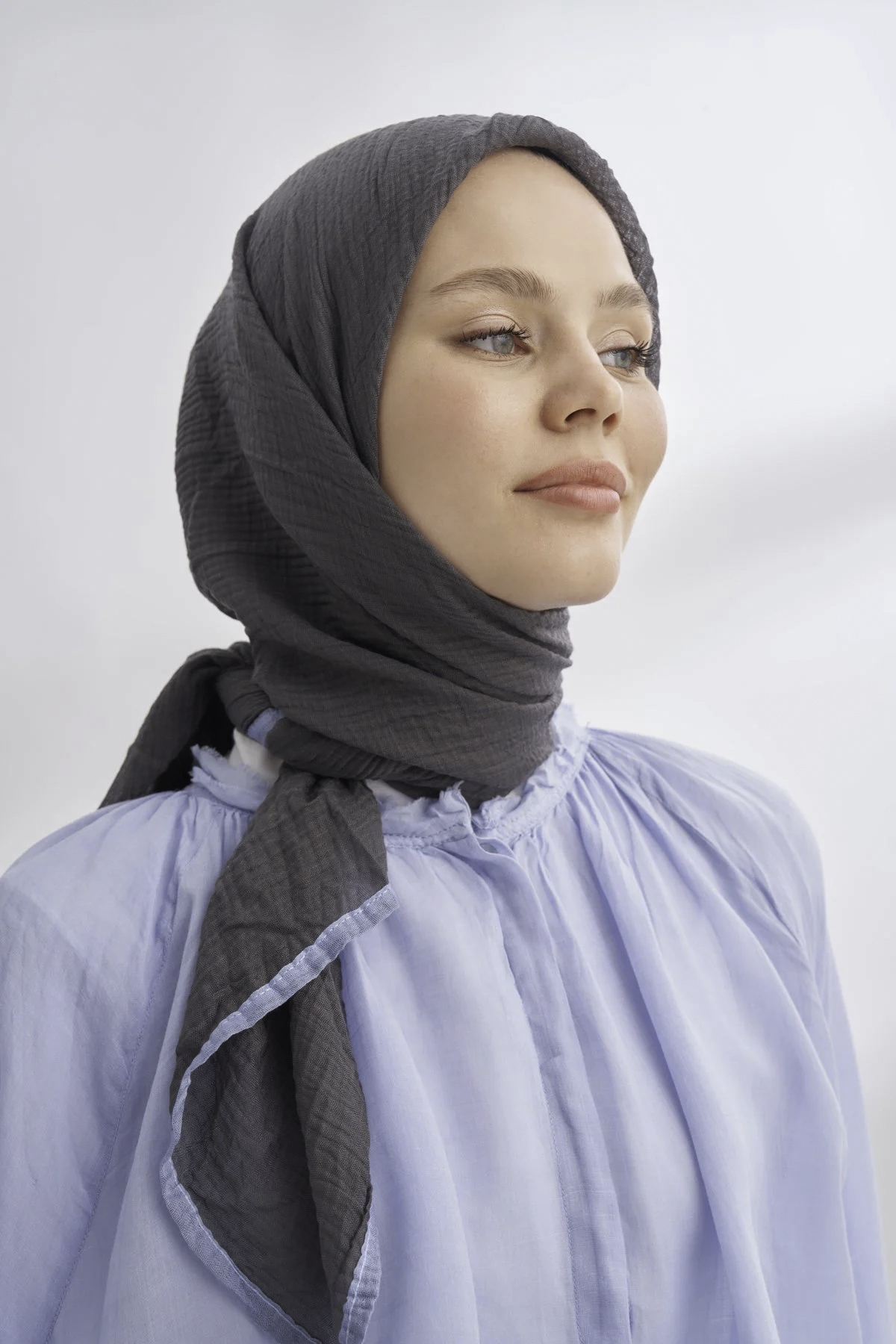 Müslin Biyeli Eşarp 3353-134 Füme 