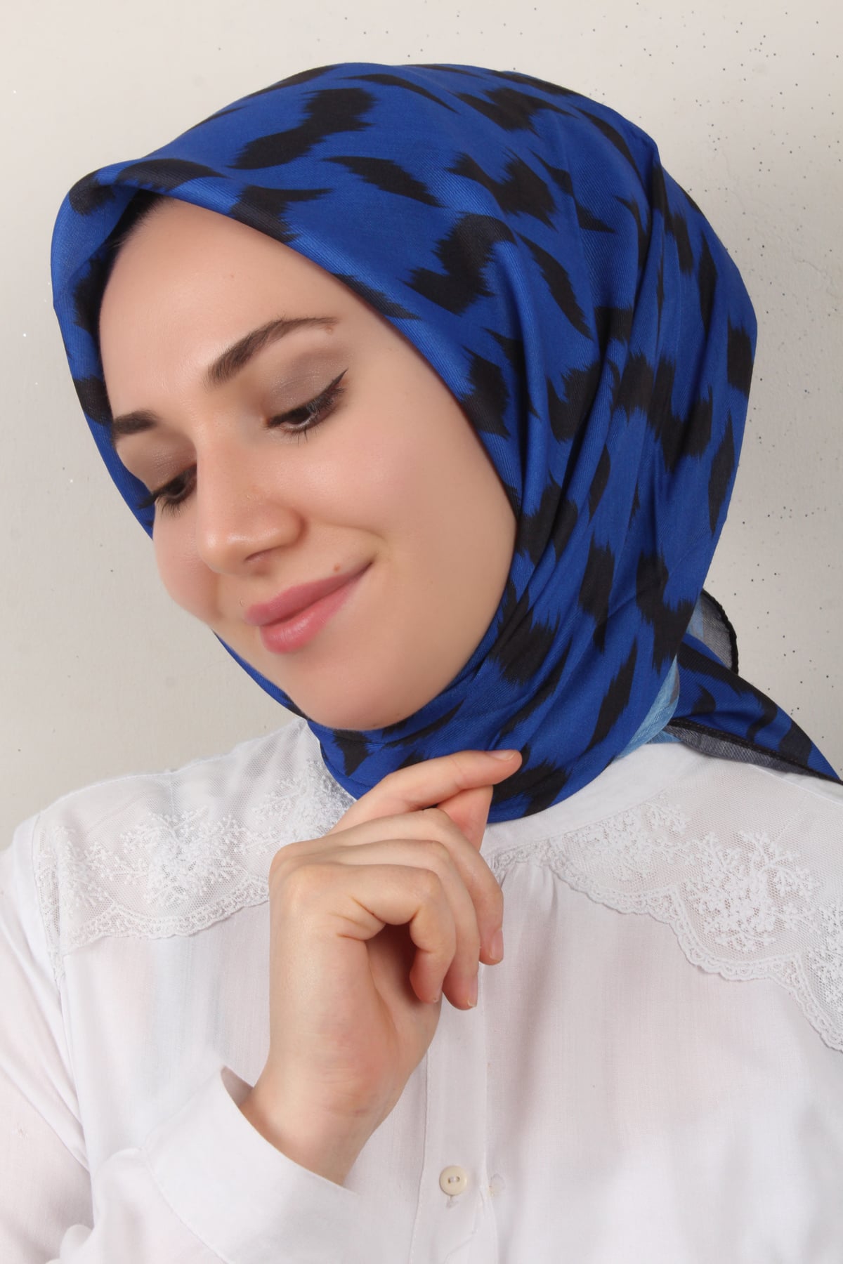 Nirvana Soft Eşarp 3348-23 Siyah-Parlement Mavisi