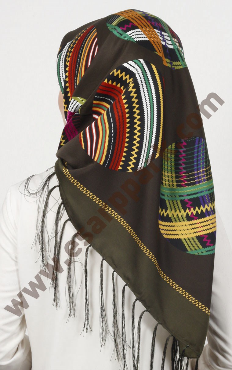 Piramit Püsküllü Eşarp 111-0023-09