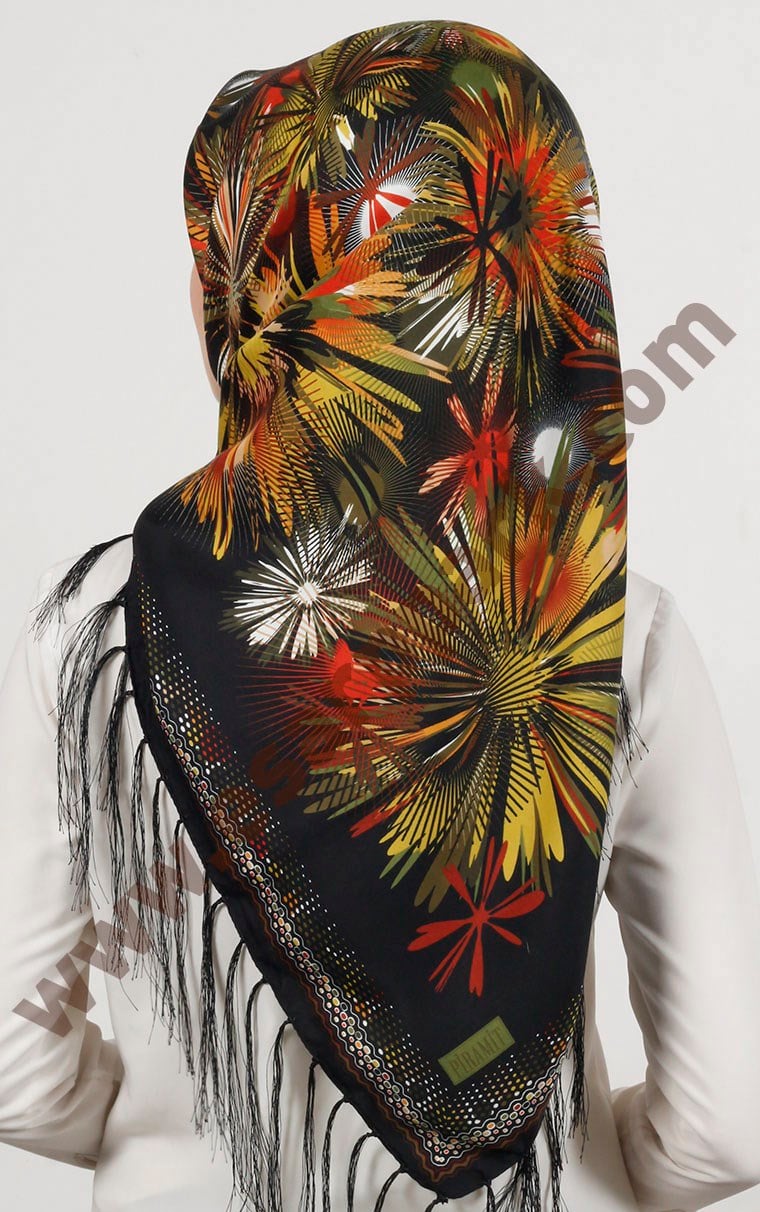 Piramit Püsküllü Eşarp 111-0023-86