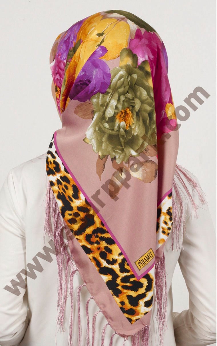 Piramit Püsküllü Eşarp 111-0023-94