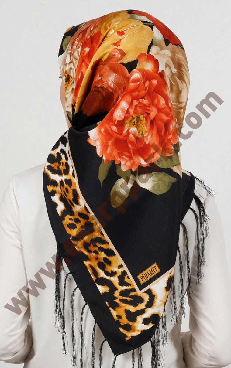 Piramit Püsküllü Eşarp 111-0023-98