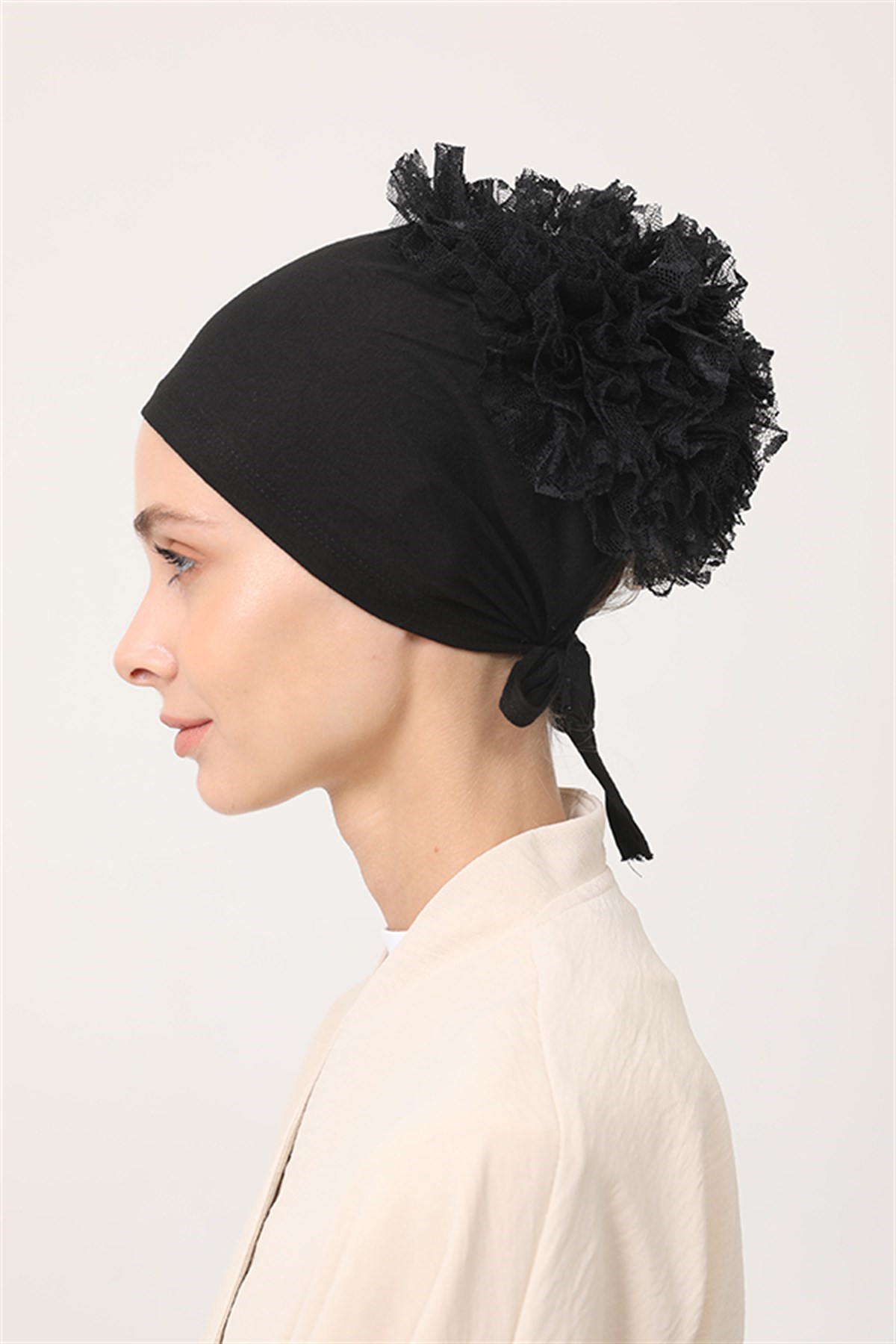 Dantelli Dikişli Bone - Siyah