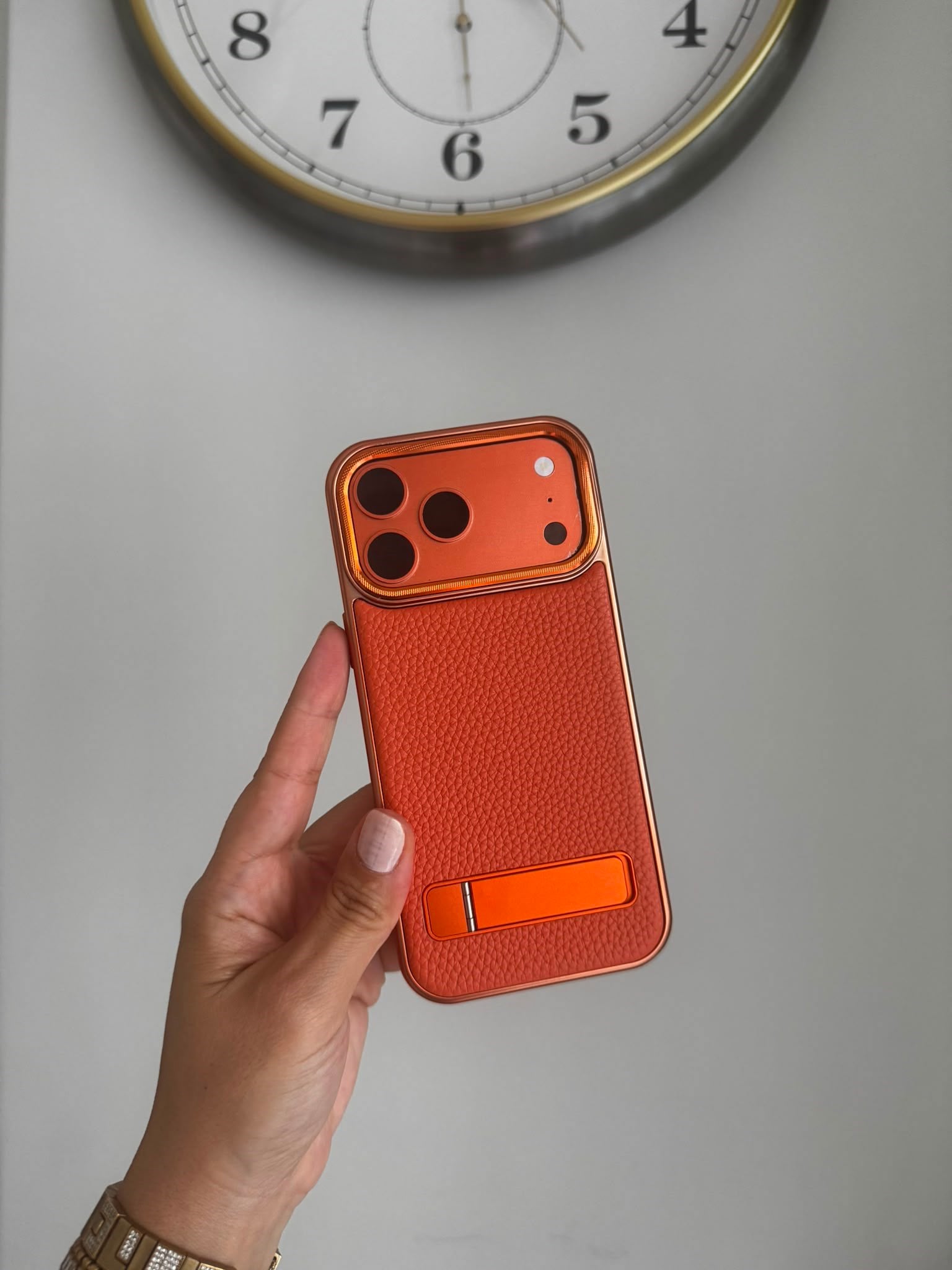     Lüks Deri Standlı İphone Telefon Kılıfı Turuncu