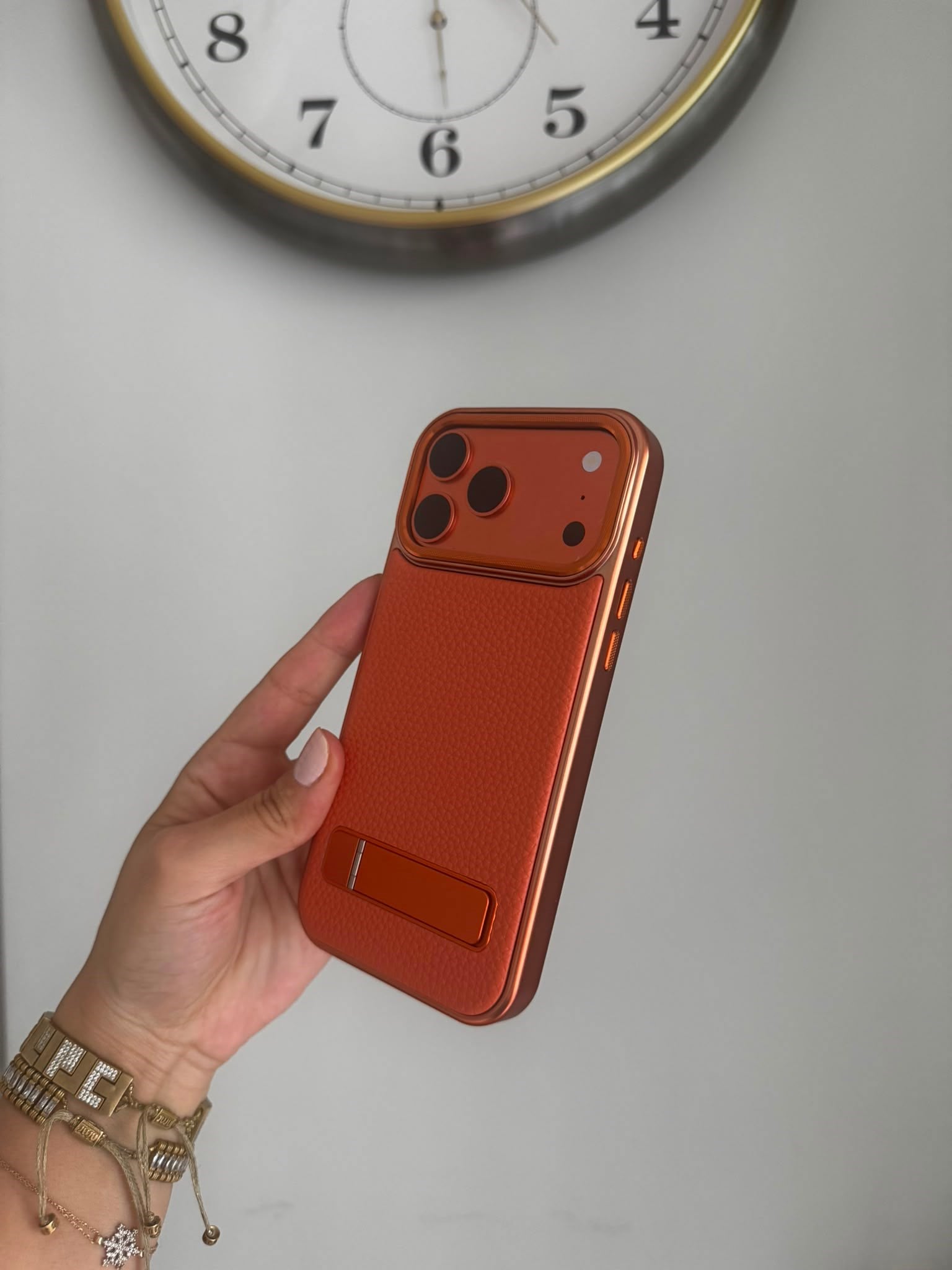     Lüks Deri Standlı İphone Telefon Kılıfı Turuncu