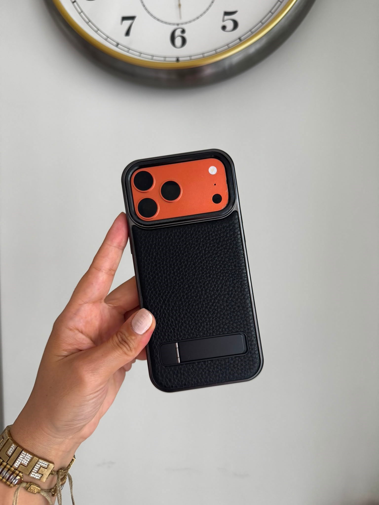    Lüks Deri Standlı İphone Telefon Kılıfı Siyah