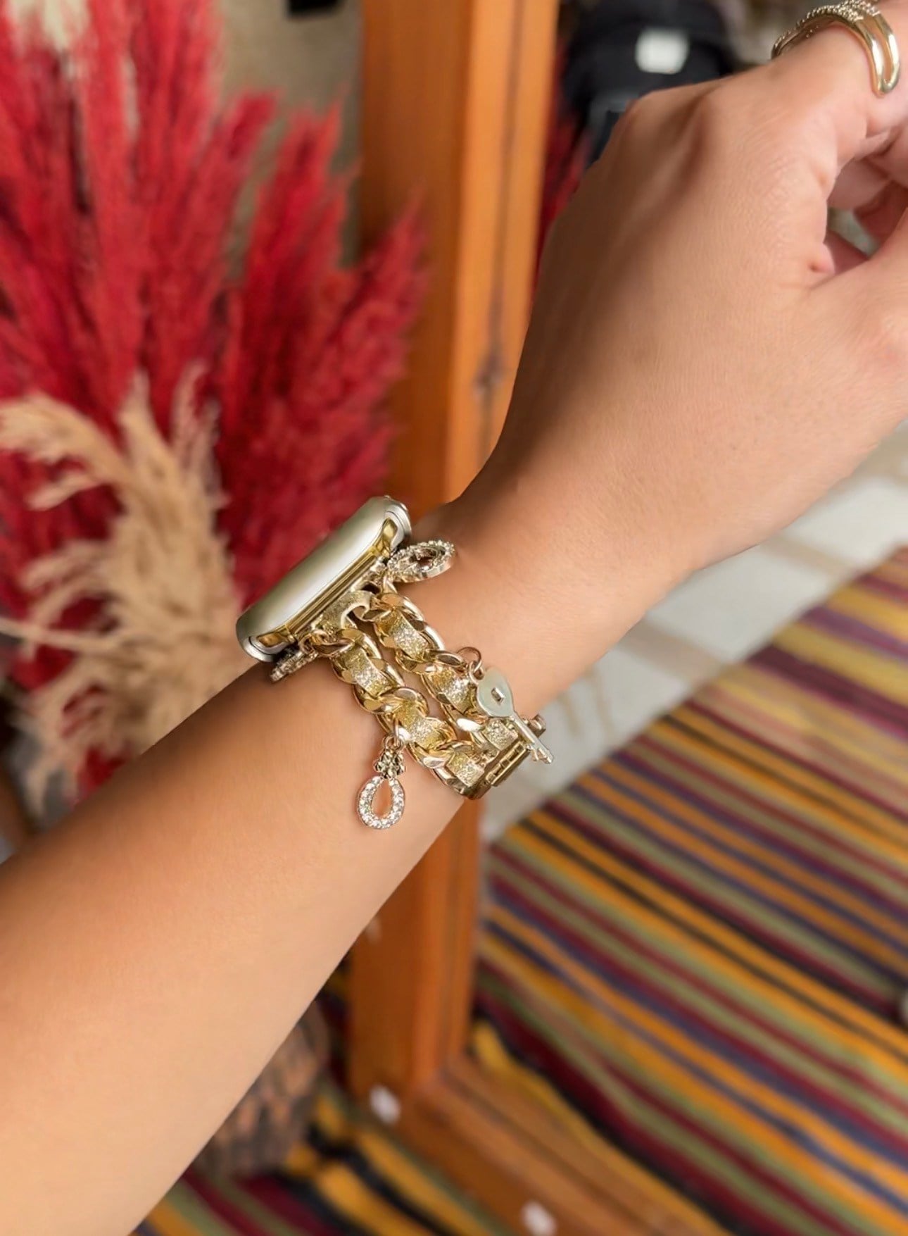Charmlı Applewatch Kordon Gold Nazar Boncuksuz