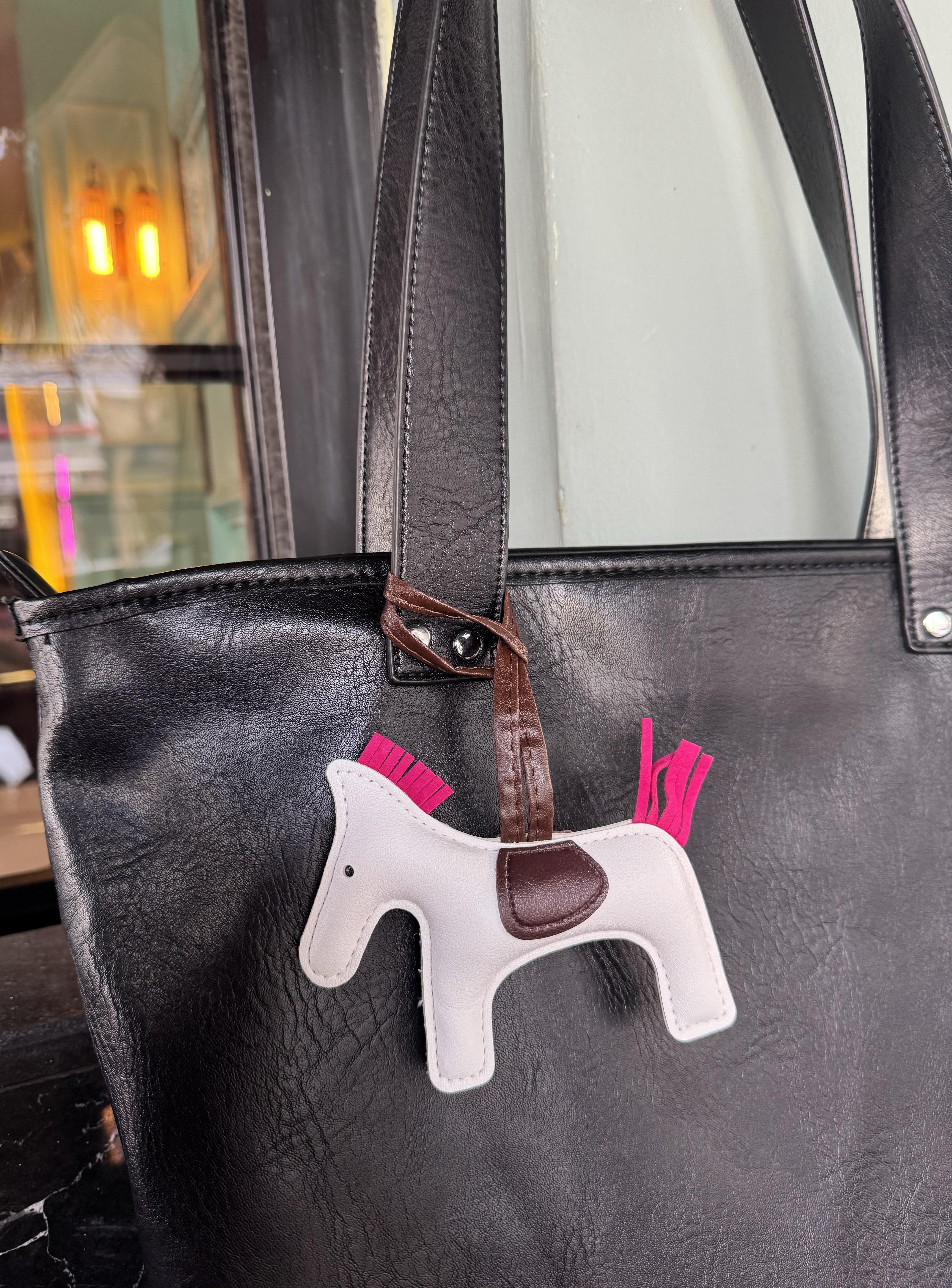 Horse Çanta Charmı Beyaz Fuşya