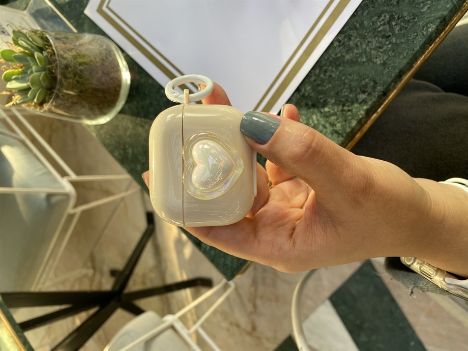 Sedef Kalpli Silikon Airpods Kılıfı