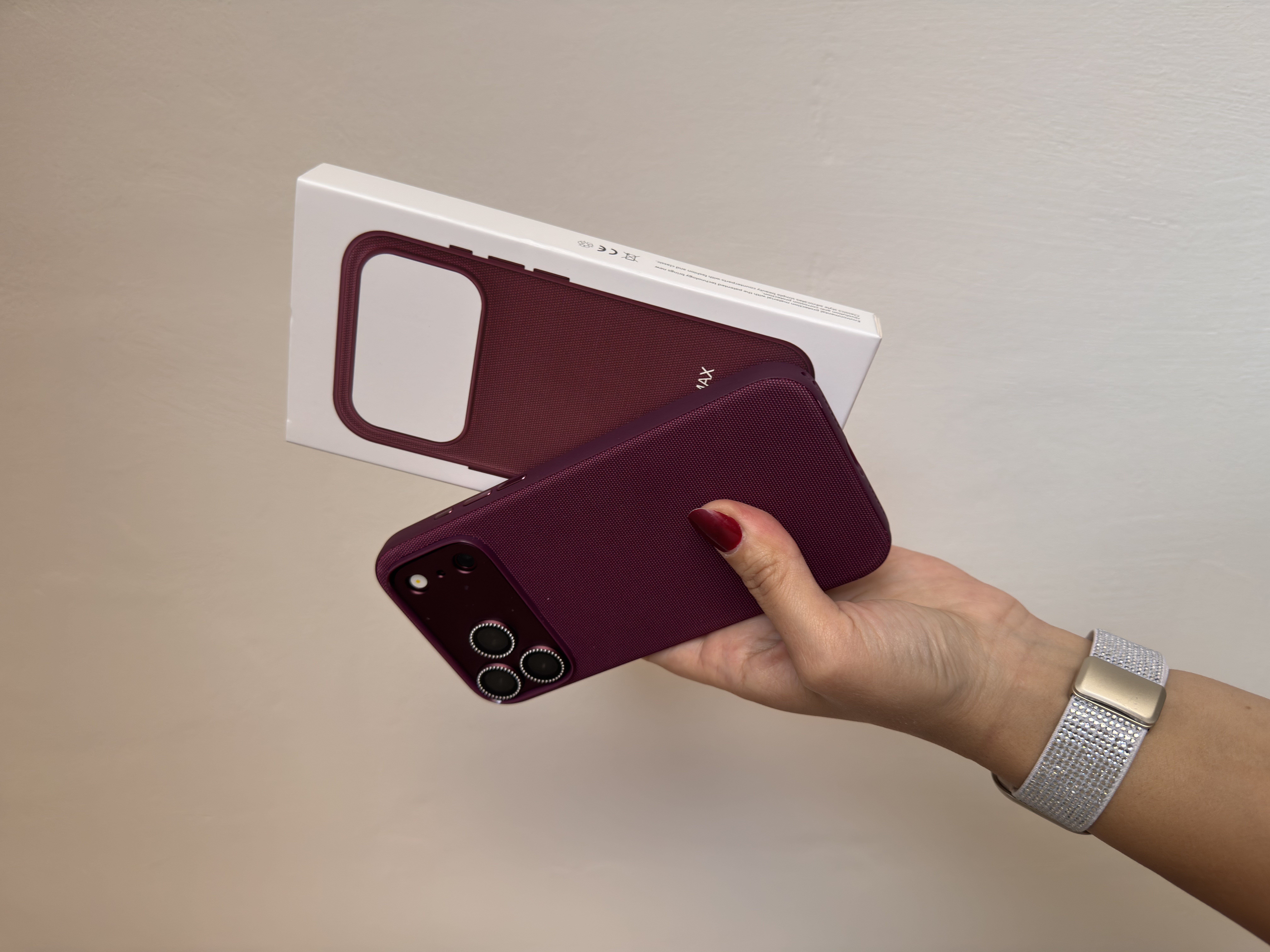 Tech Dokuma İPhone Telefon Kılıfı Cherry