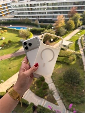 Color Frame MagSafe İphone Telefon Kılıf Krem