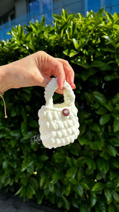 Örgülü Airpods Çantası Hello Kitty Beyaz