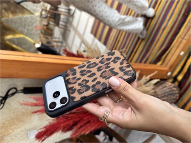 Puffer Leopar İPhone Telefon Kılıfı Koyu Kahve