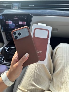 Tech Dokuma İPhone Telefon Kılıfı Kahverengi