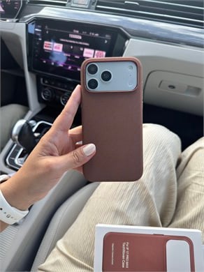 Tech Dokuma İPhone Telefon Kılıfı Kahverengi
