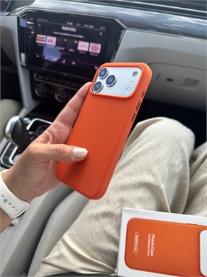Tech Dokuma İPhone Telefon Kılıfı Turuncu