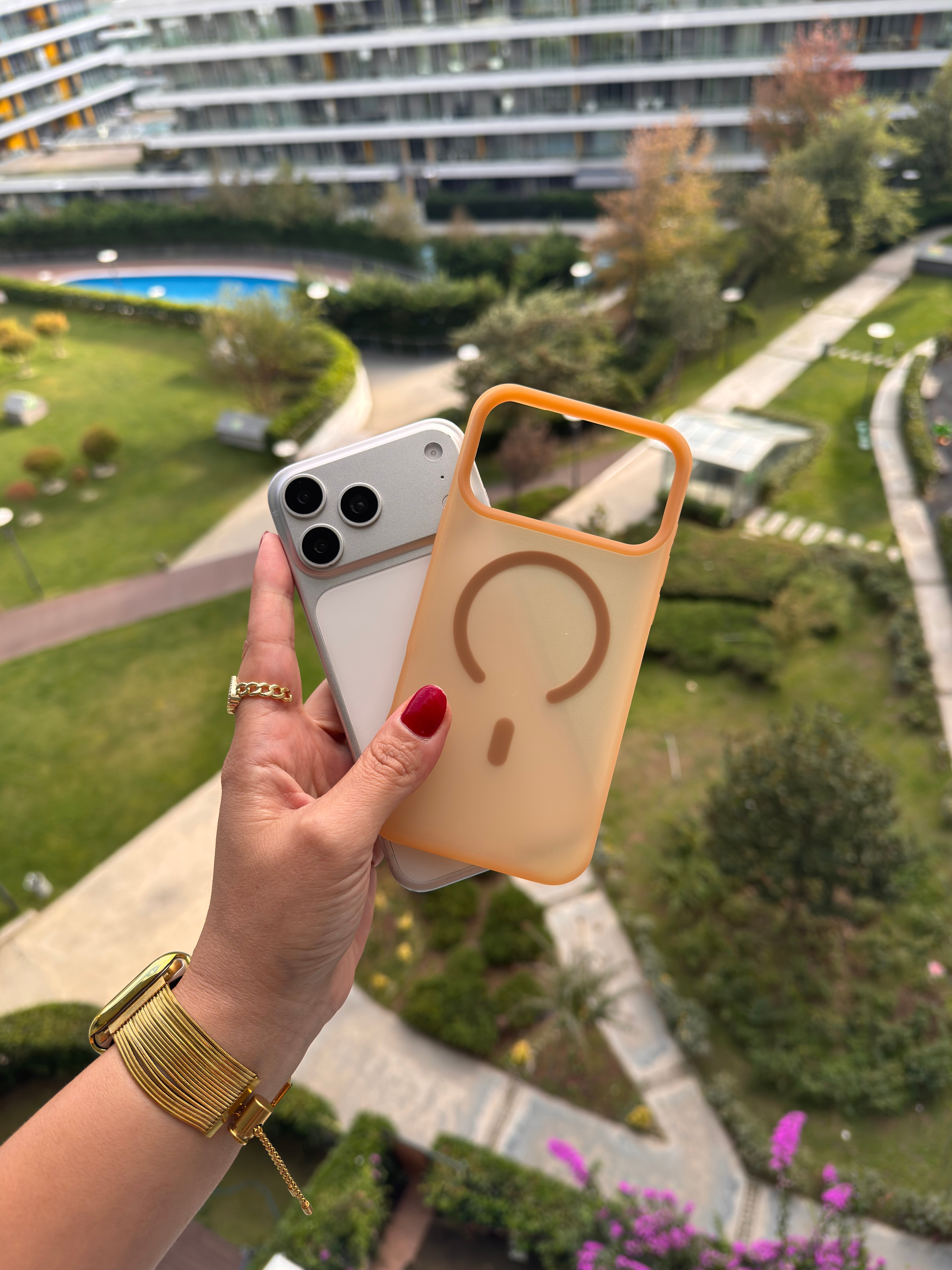Color Frame MagSafe İphone Telefon Kılıf  Gold