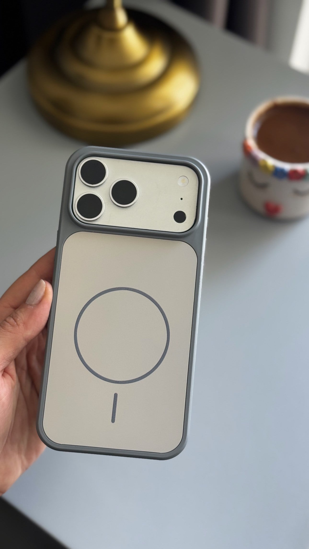 Elegant Touch Magsafe İphone Telefon Kılıfı Gri
