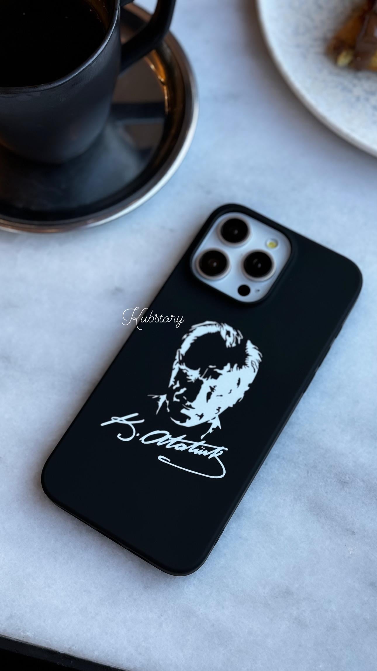 Kemal Atatürk İphone Telefon Kılıfı