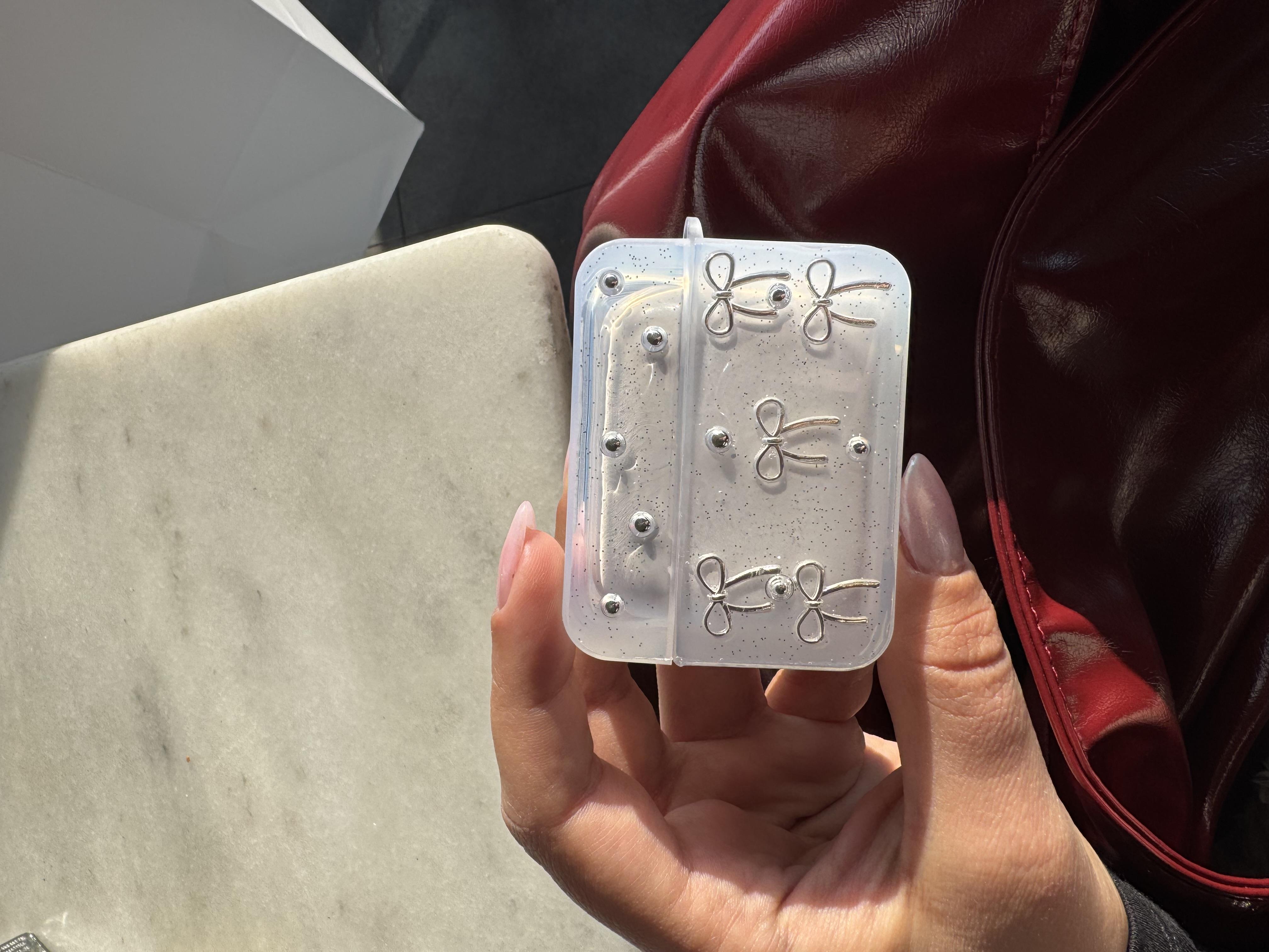 Kurdele Airpods Kılıfı