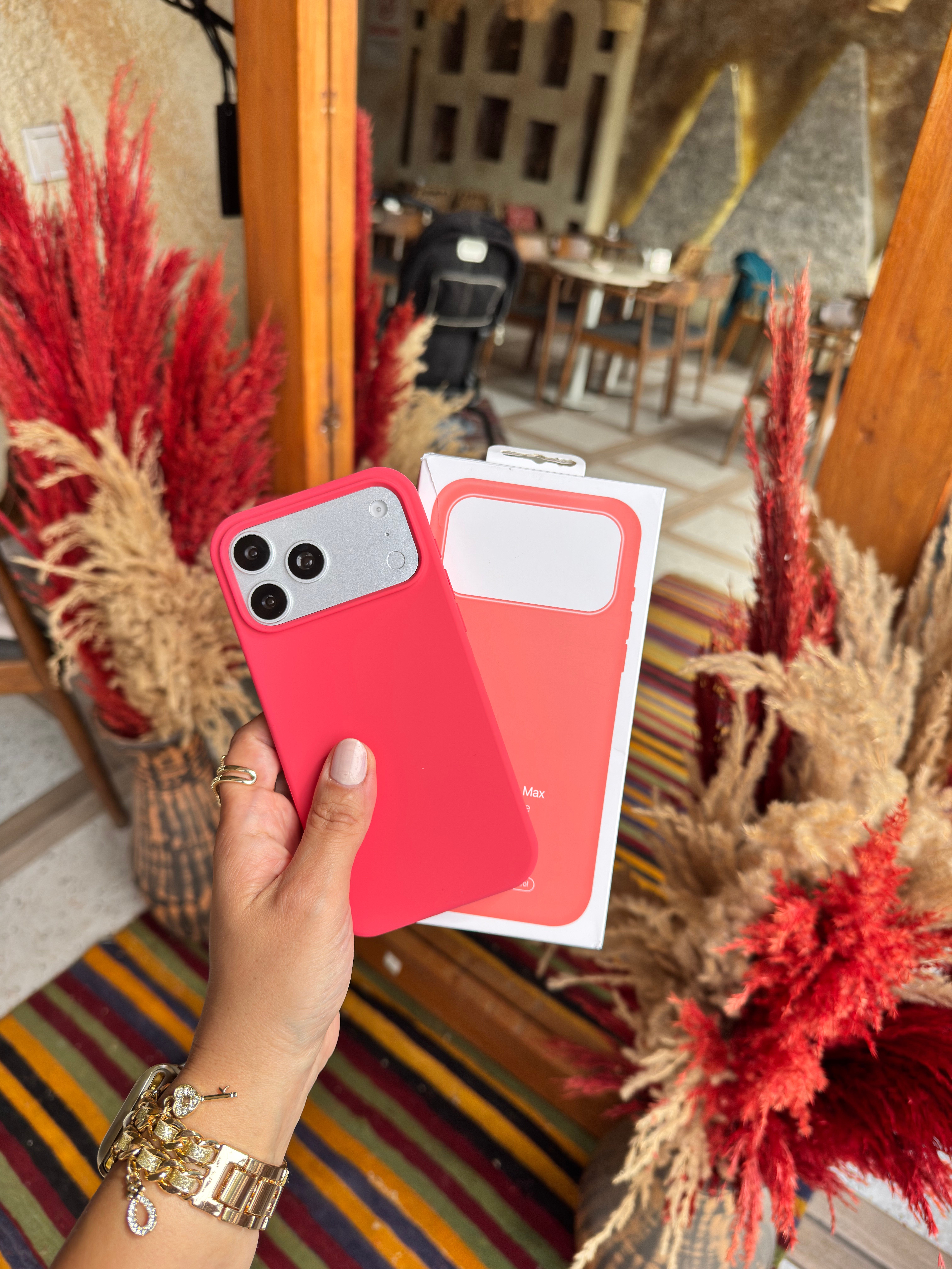 Magsafeli Lansman İphone Telefon Kılıfı Nar Çiçeği