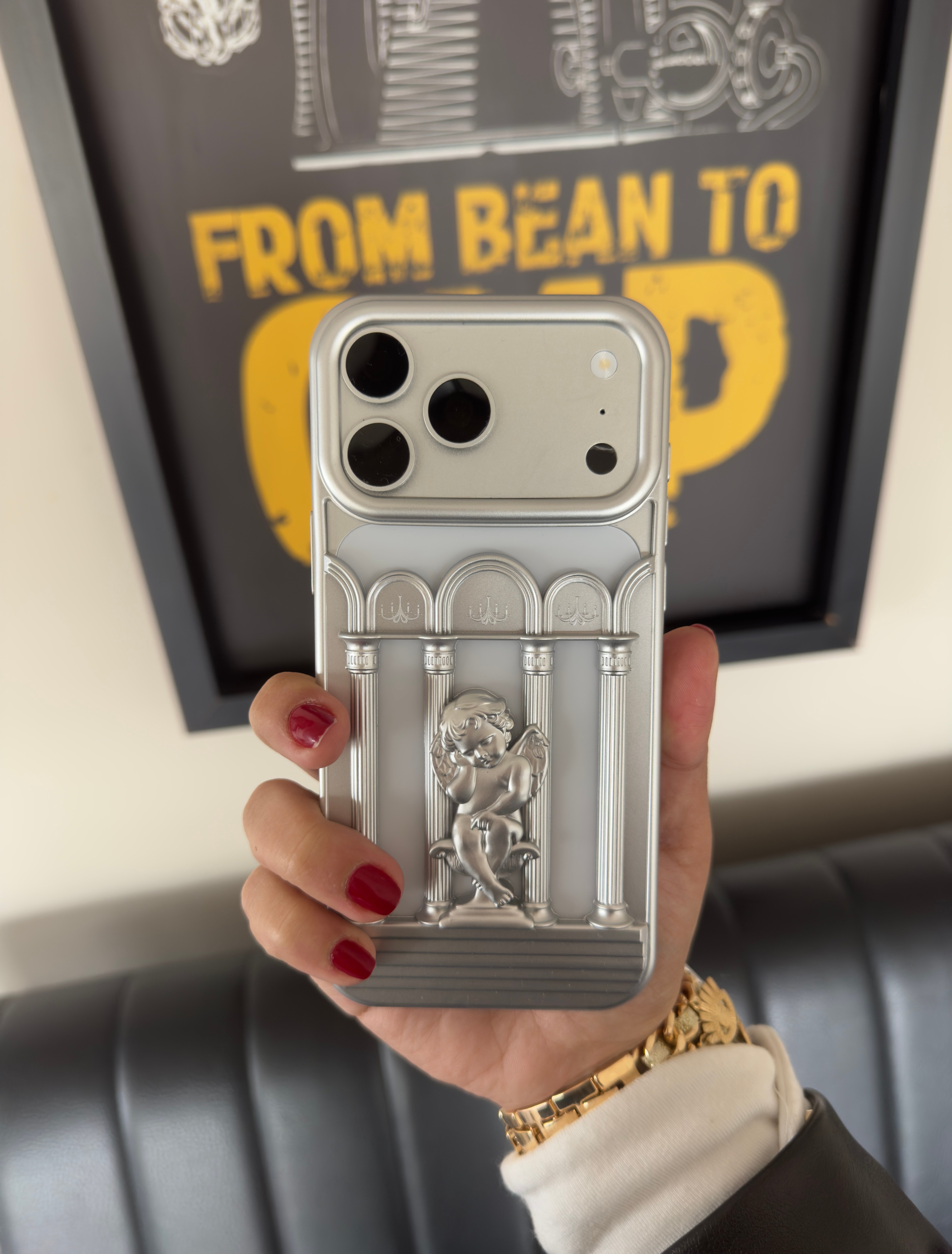 Melek Detaylı İphone Telefon Kılıfı Gümüş