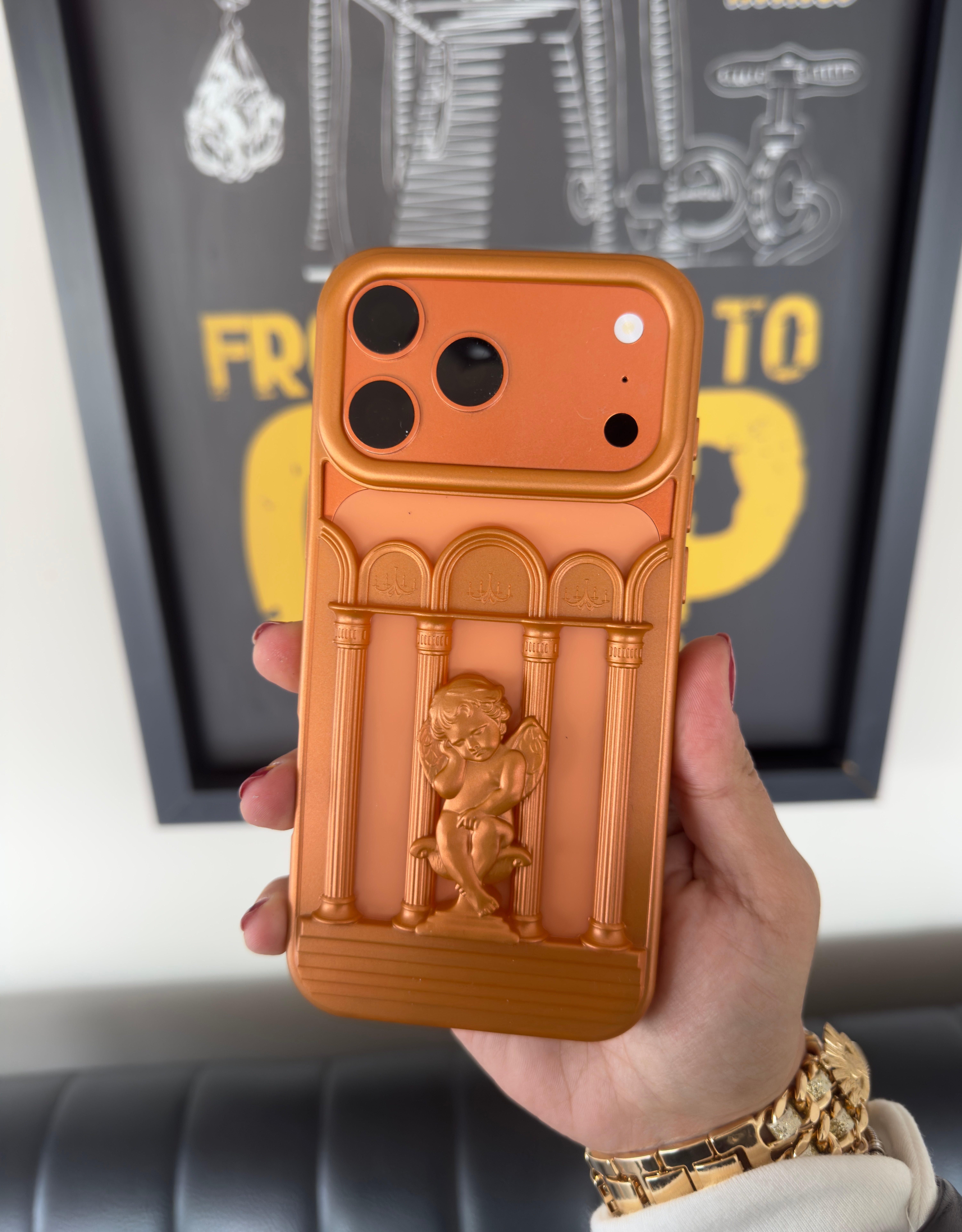 Melek Detaylı İphone Telefon Kılıfı Turuncu
