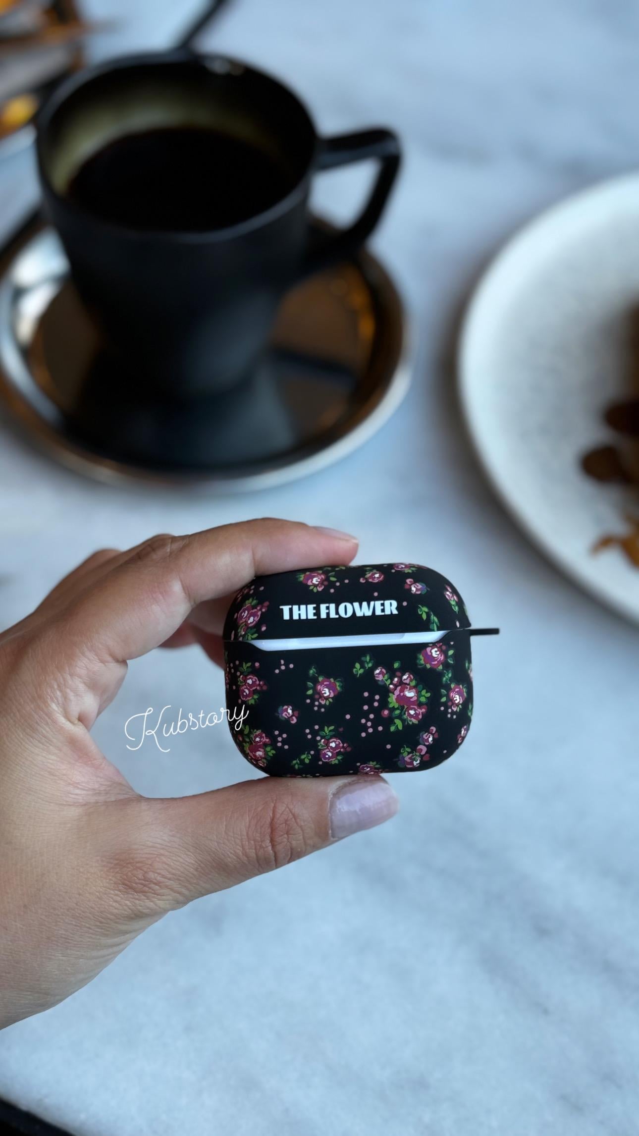 Pembe Çiçek Airpods Kılıfı Siyah
