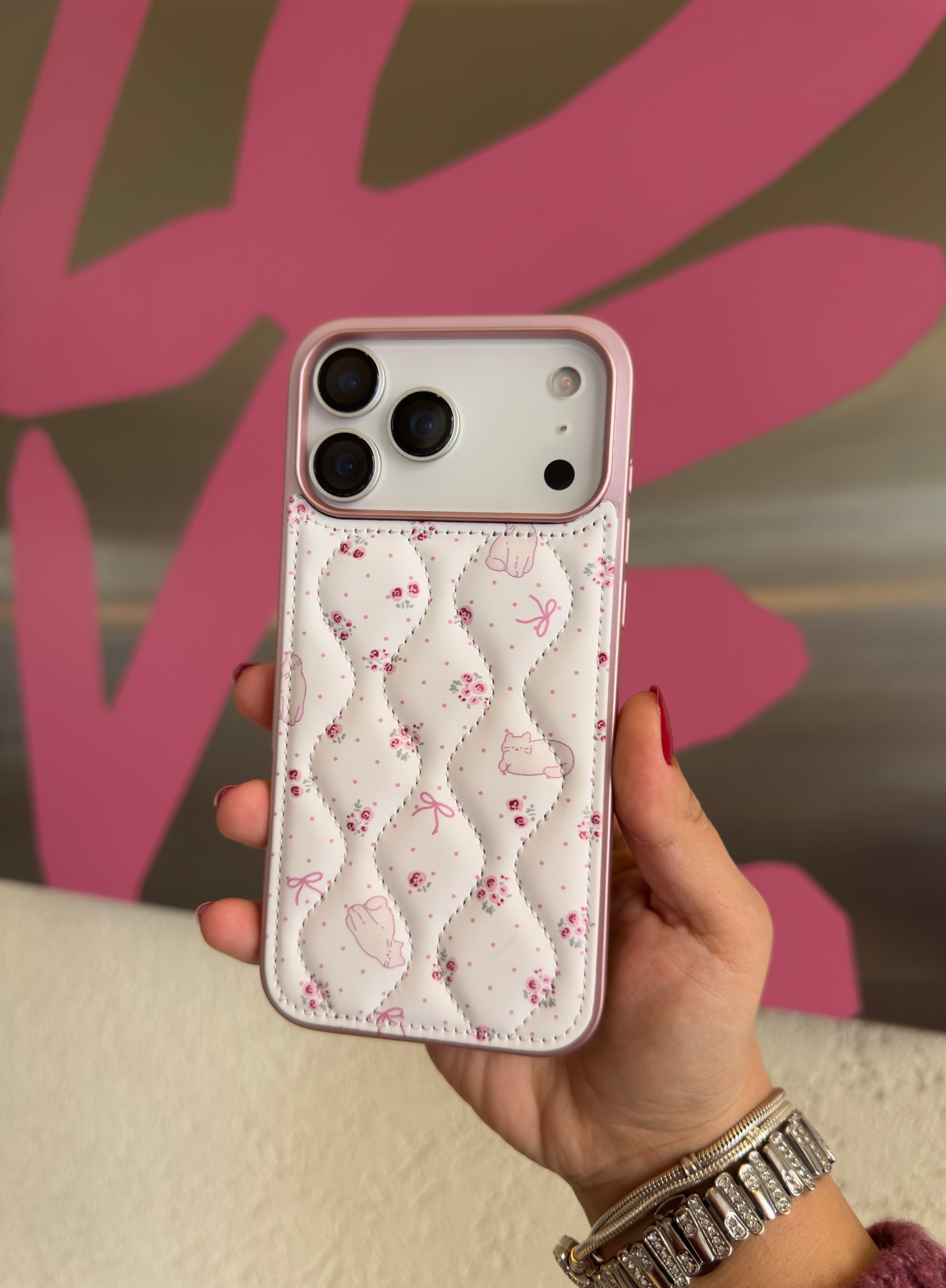 Pembe Kedi Desenli Puf İphone Telefon Kılıfı 