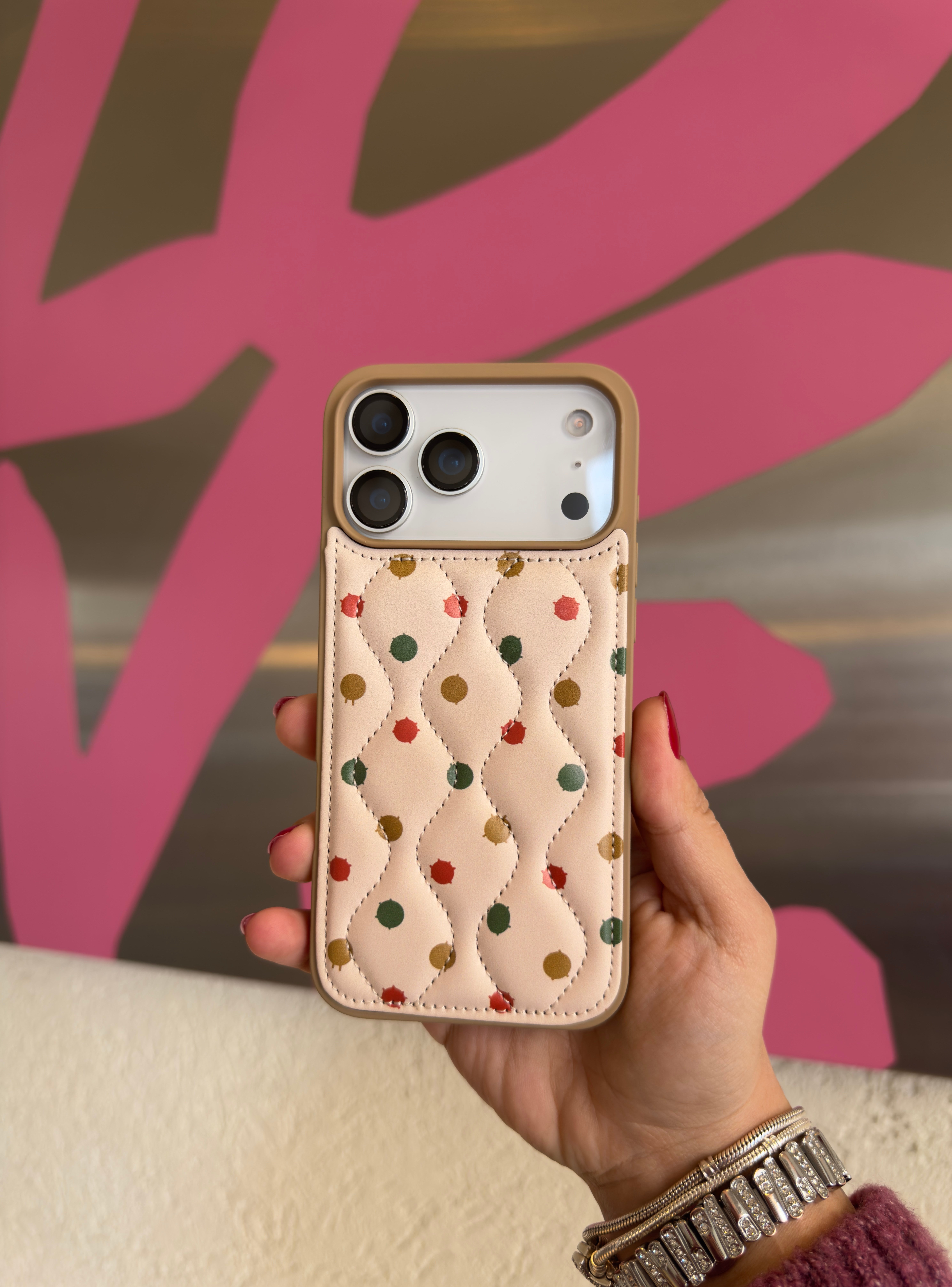 Renkli Puantiye Desenli Puf İphone Telefon Kılıfı 