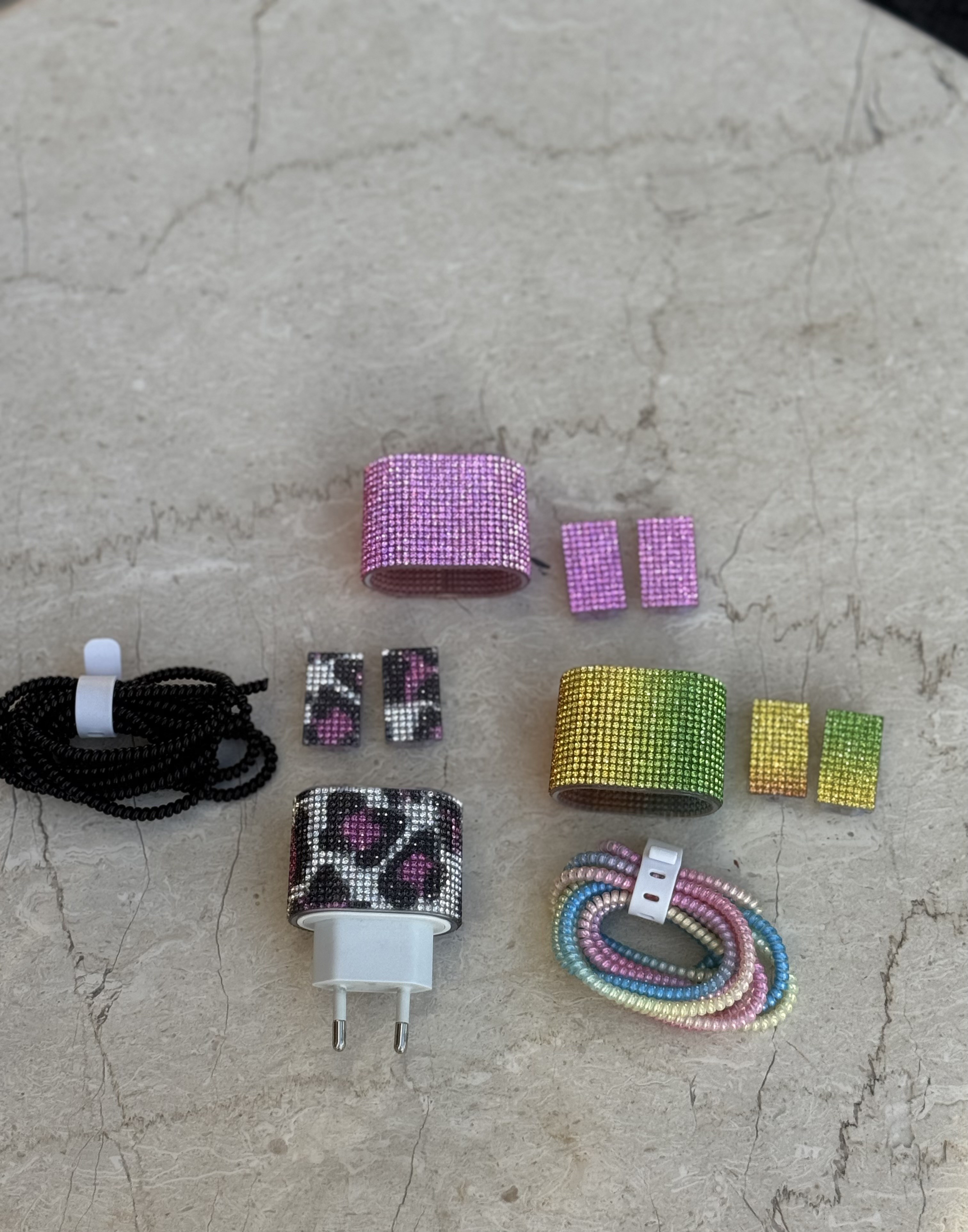 Swarovski Taşlı Şarj Koruyucu Rainbow