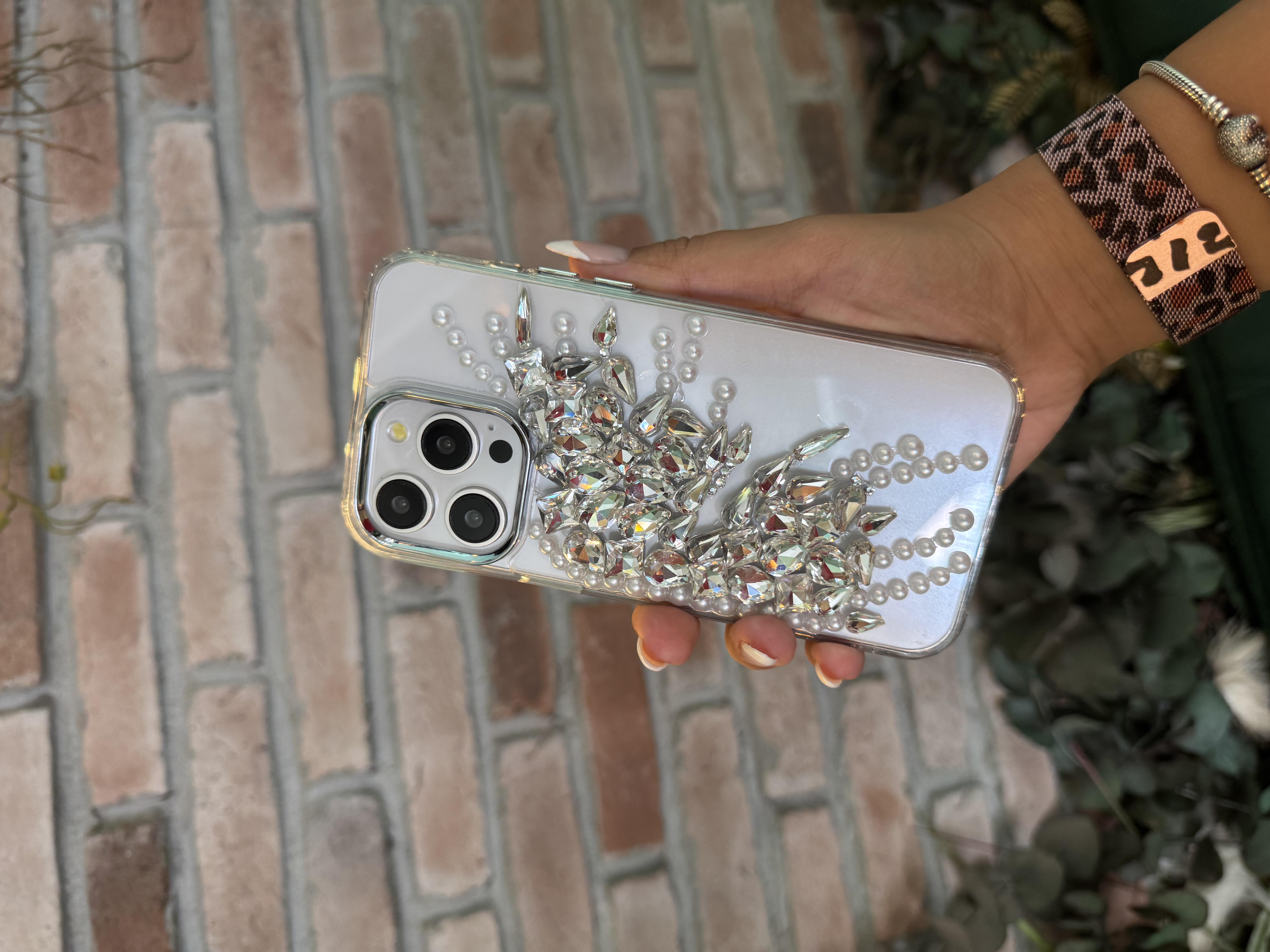 Taşlı İnci Detaylı İphone Telefon Kılıfı 