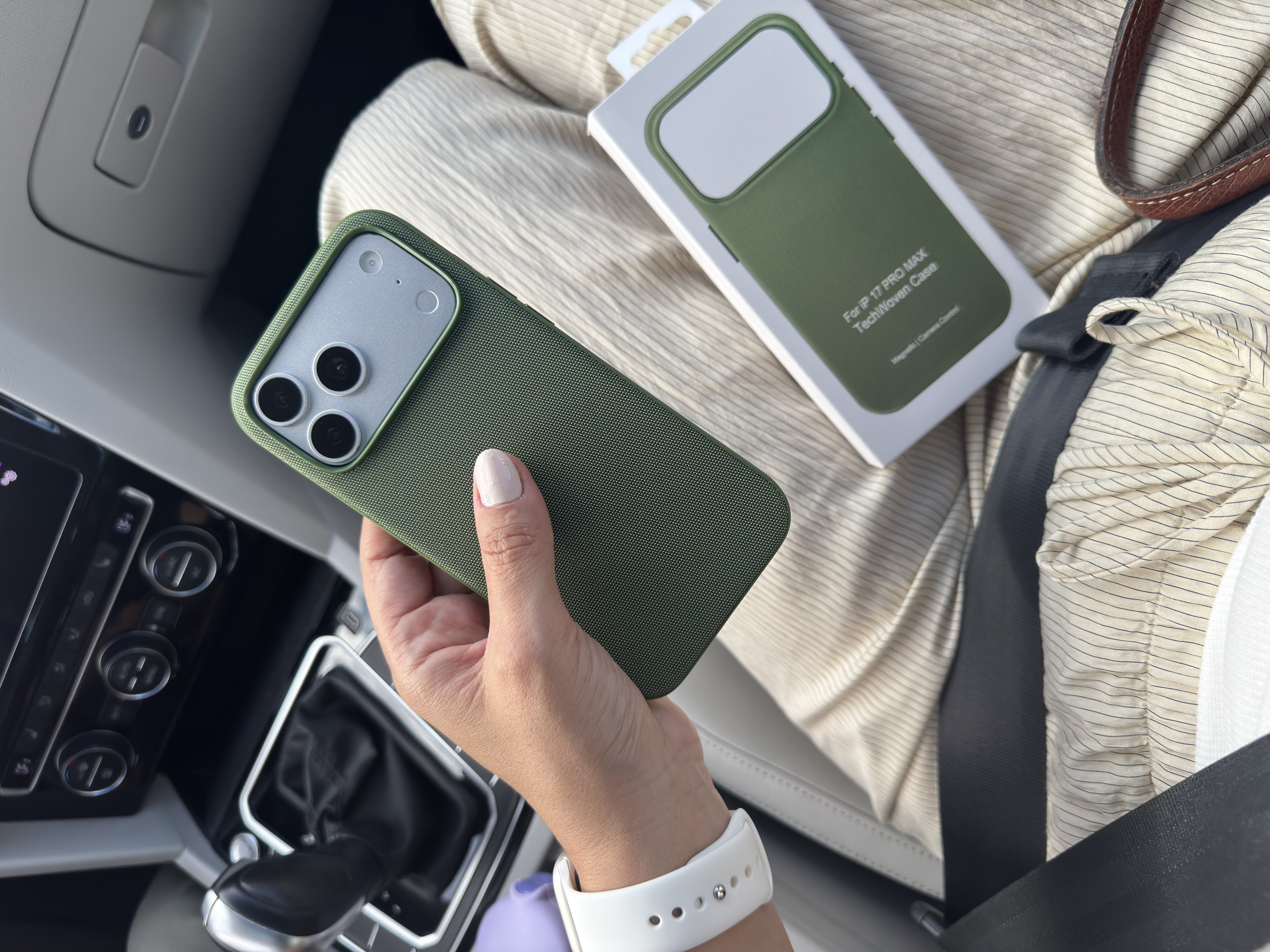 Tech Dokuma İPhone Telefon Kılıfı Yeşil