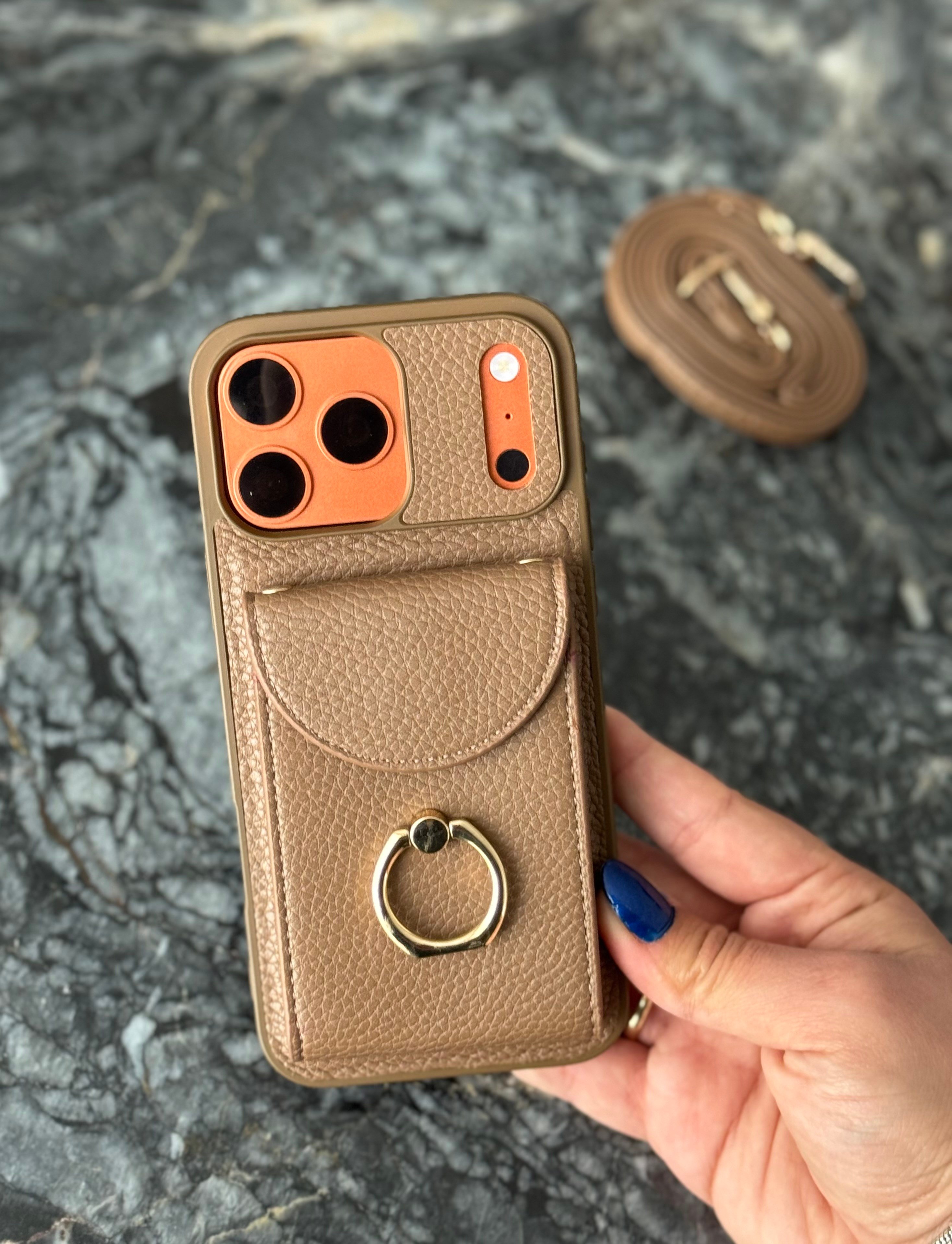 Yüzük Detaylı Kartlıklı Deri İphone Telefon Kılıfı Kahverengi