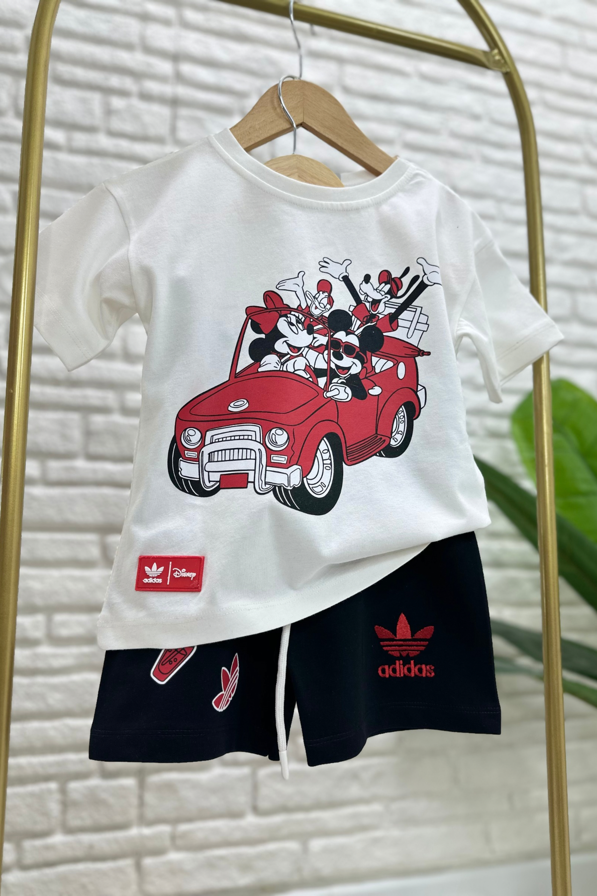   Erkek Çocuk Adids Mickey Arabalı Şortlu Takım 