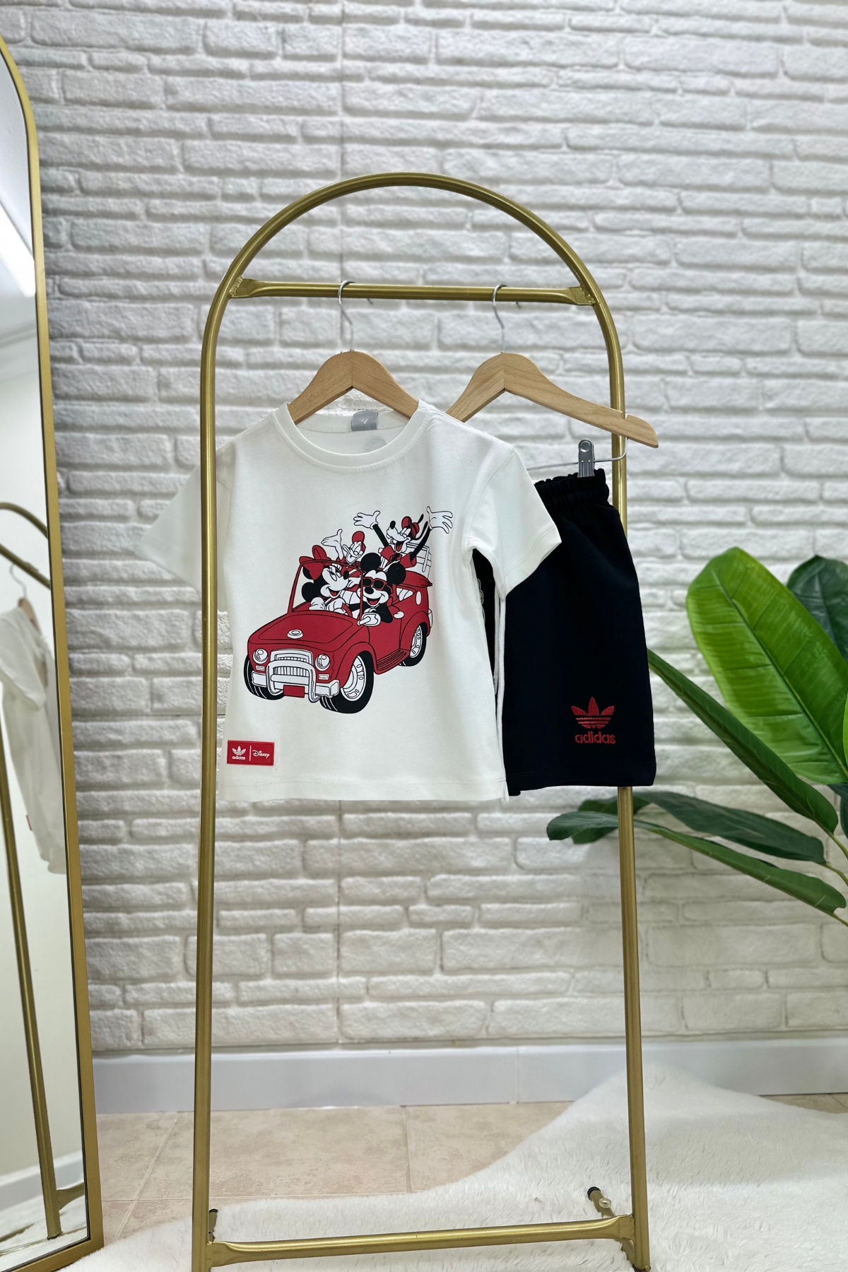   Erkek Çocuk Adids Mickey Arabalı Şortlu Takım 
