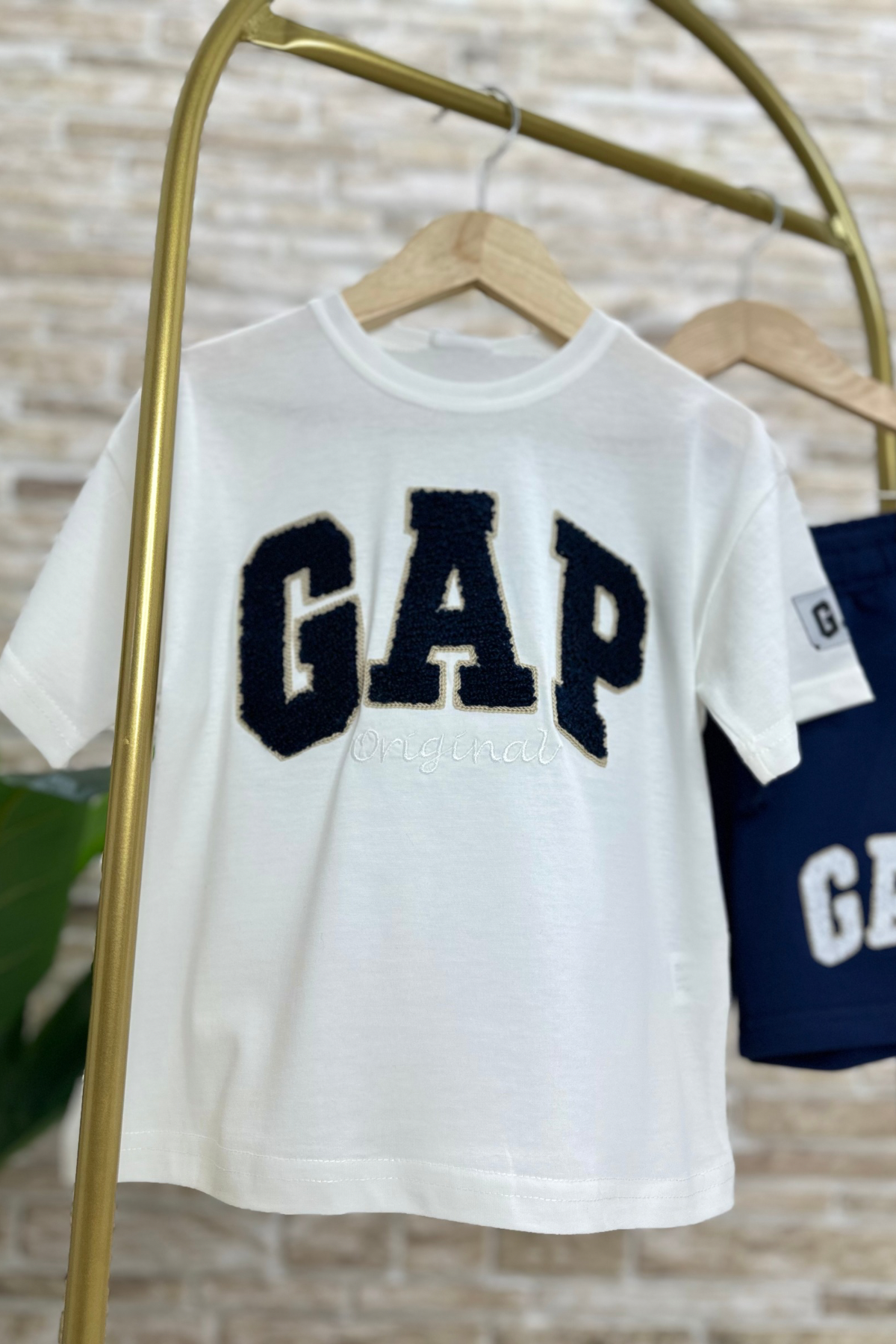 Beyaz Laci Gap Şortlu Takım