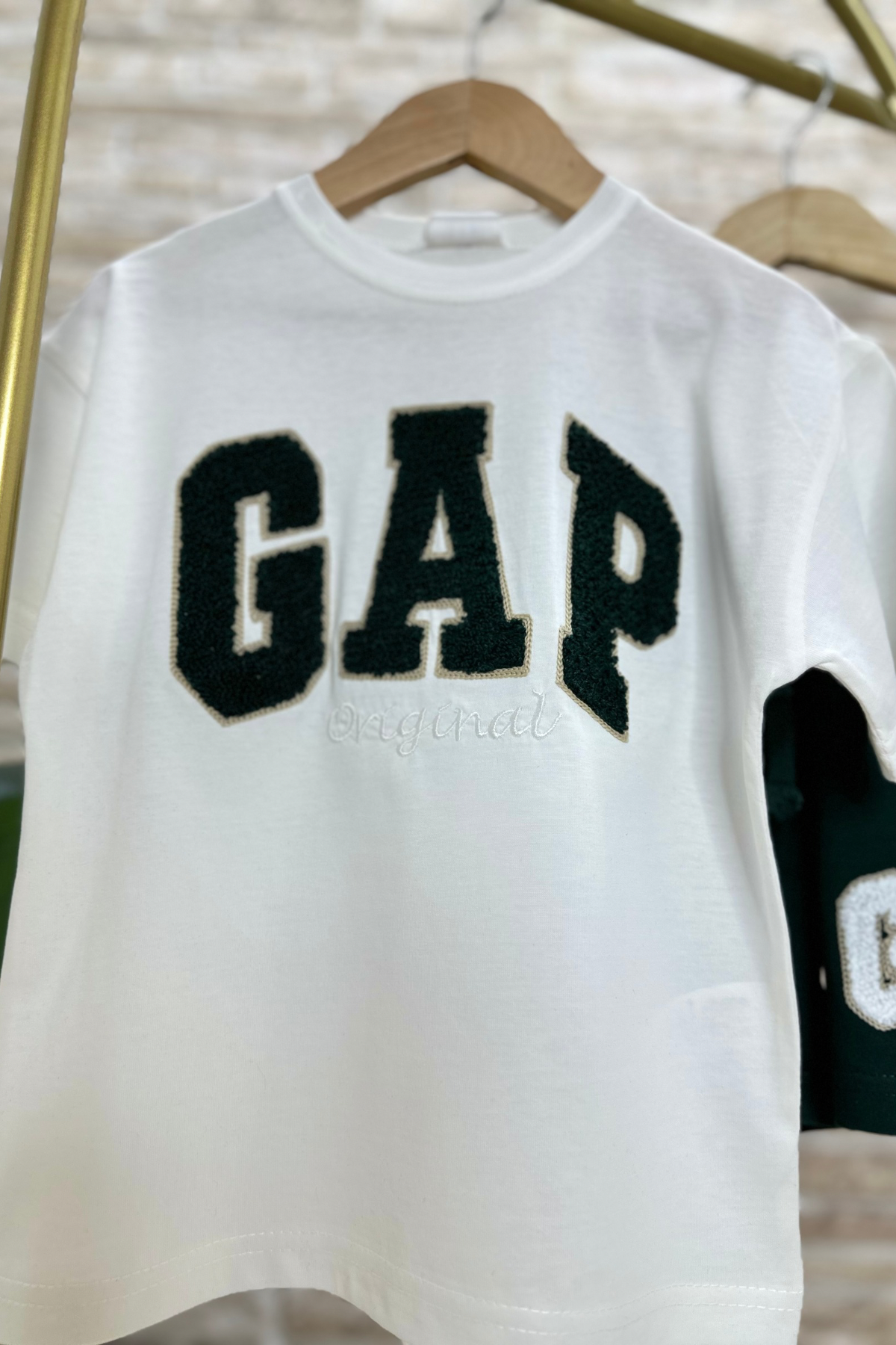 Beyaz Yeşil Gap Şortlu Takım