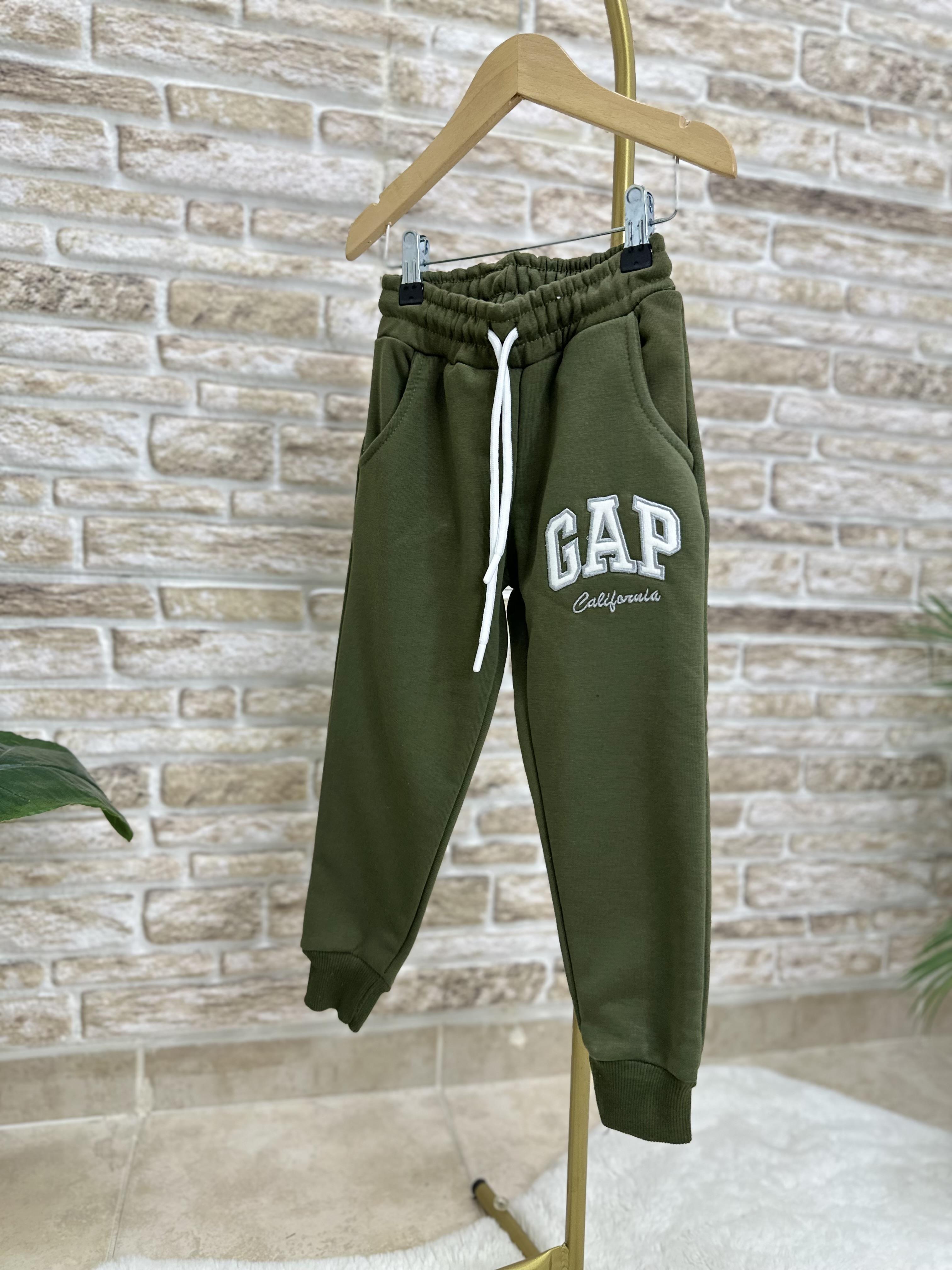 Erkek Çocuk 3 İplik Yeşil Beyaz Gap Takım