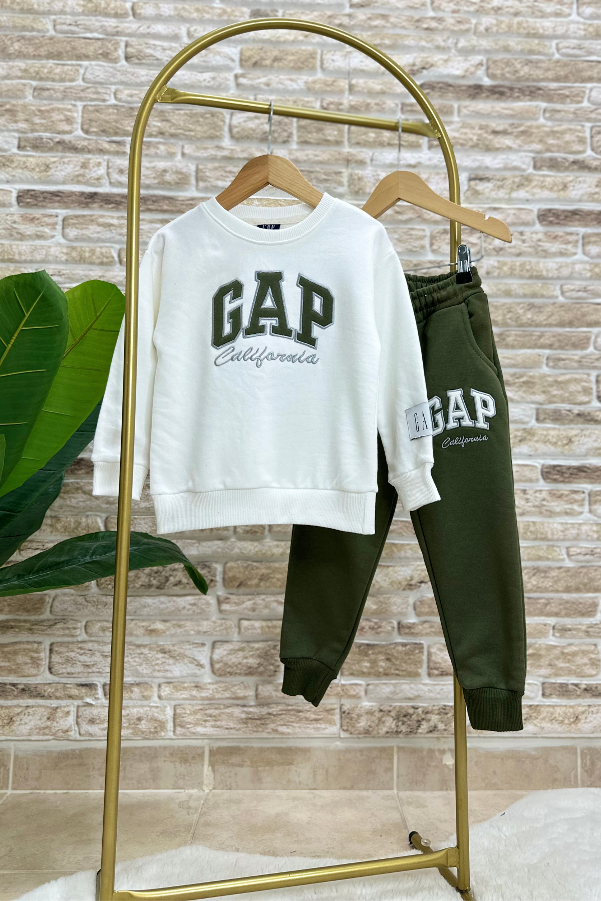 Erkek Çocuk 3 İplik Yeşil Beyaz Gap Takım
