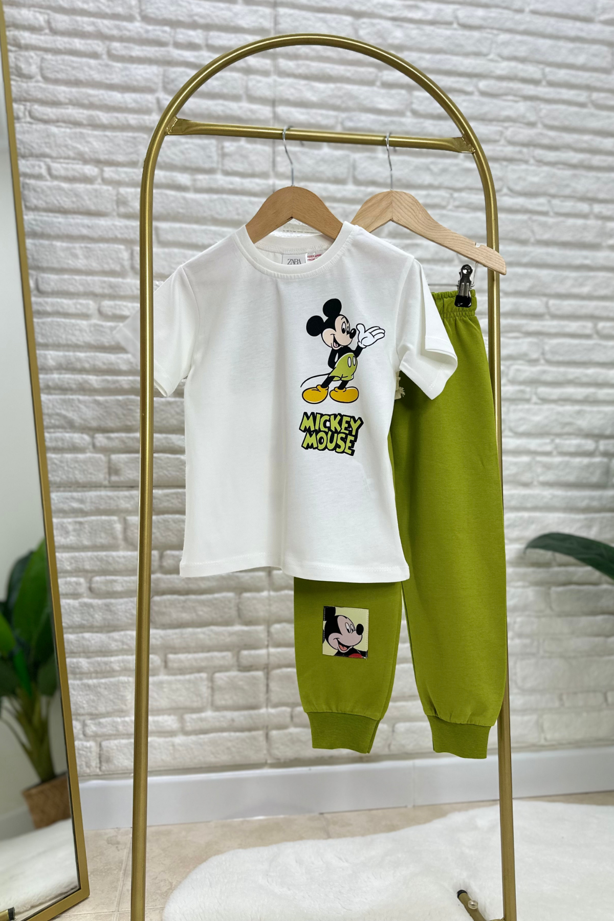 Erkek Çocuk Yağ Yeşili Mickey Mouse Takım 