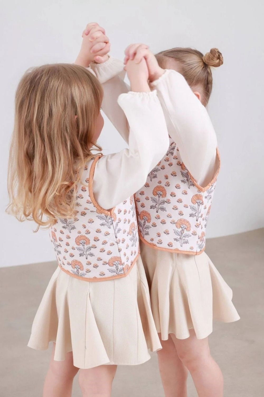 Kız Çocuk 3.lü Yelekli Etekli Takım