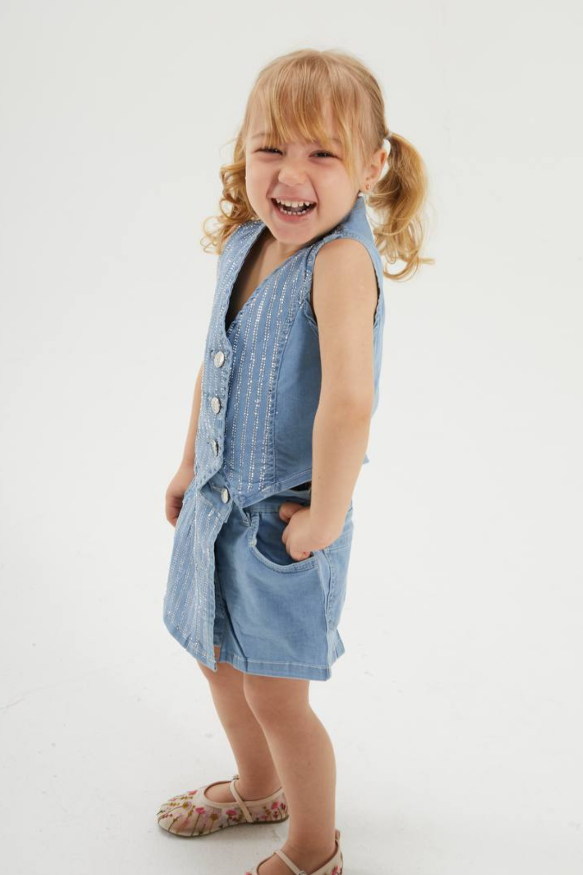 Kız Çocuk Taşlı Yelekli Etek Şort Denim Takım