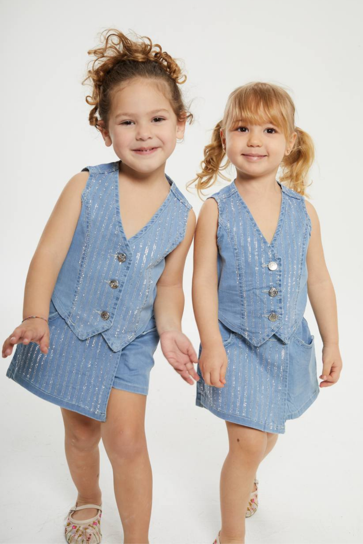 Kız Çocuk Taşlı Yelekli Etek Şort Denim Takım