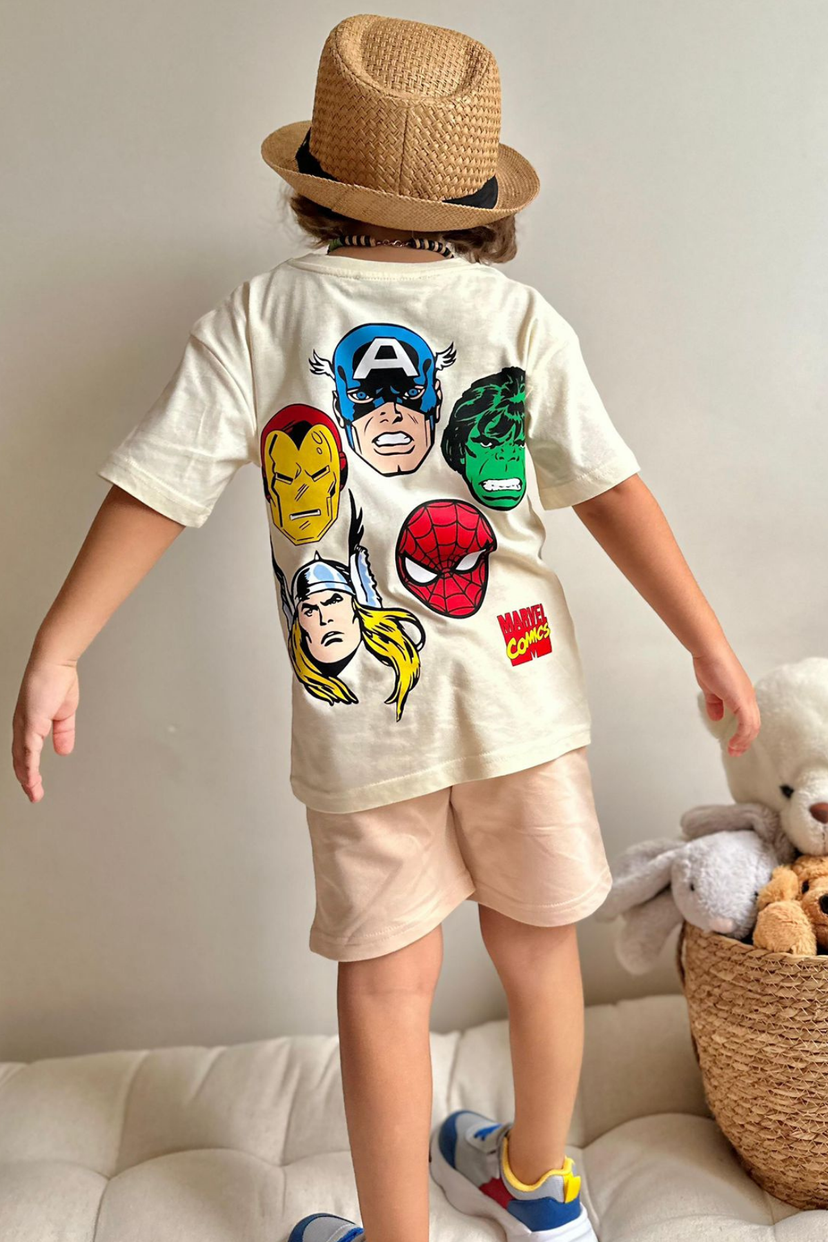 Marvel Bej Şortlu Takım